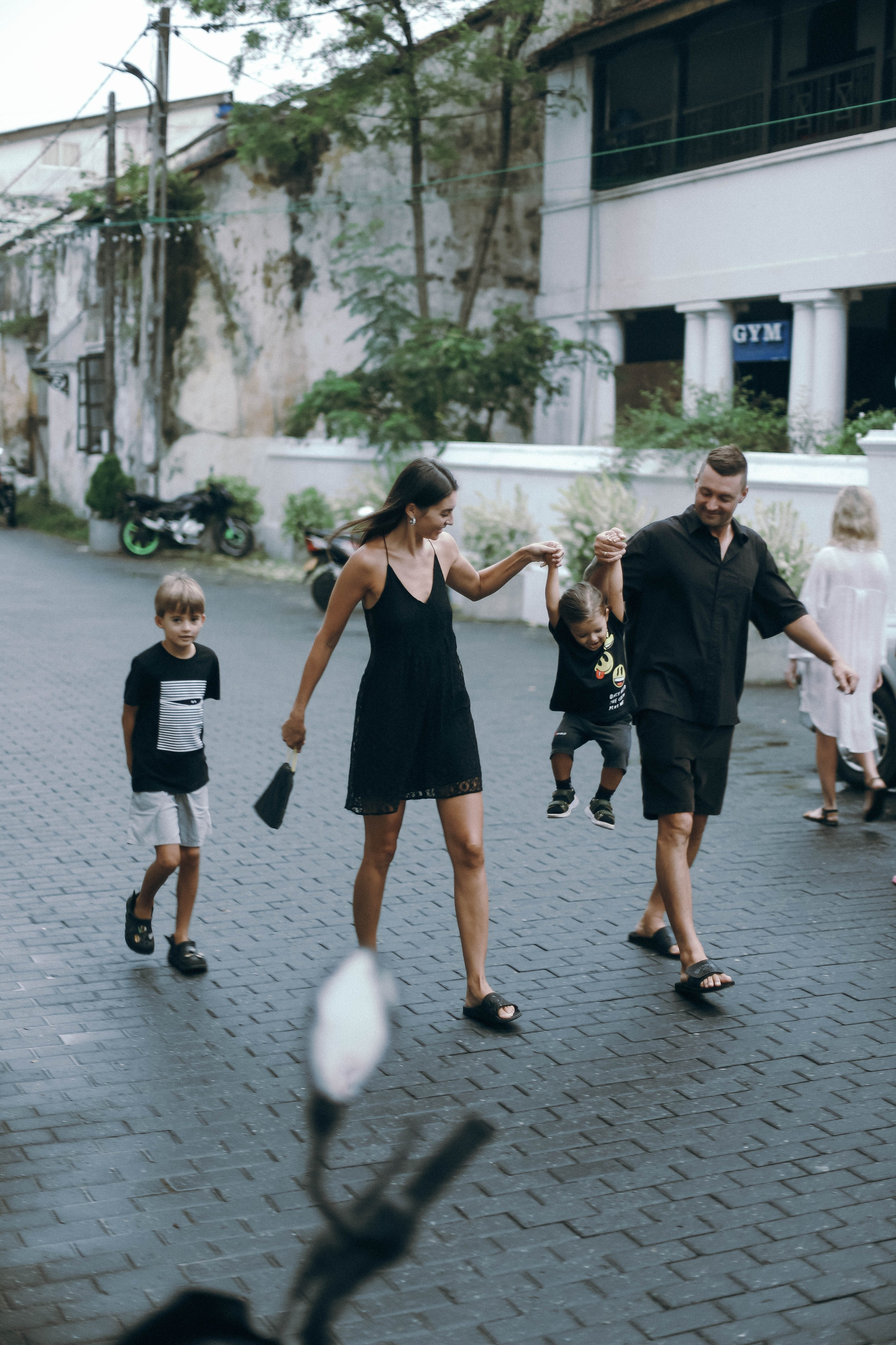 «Фотосессия с детьми у маяка в Галле — теплые воспоминания о Шри-Ланке»