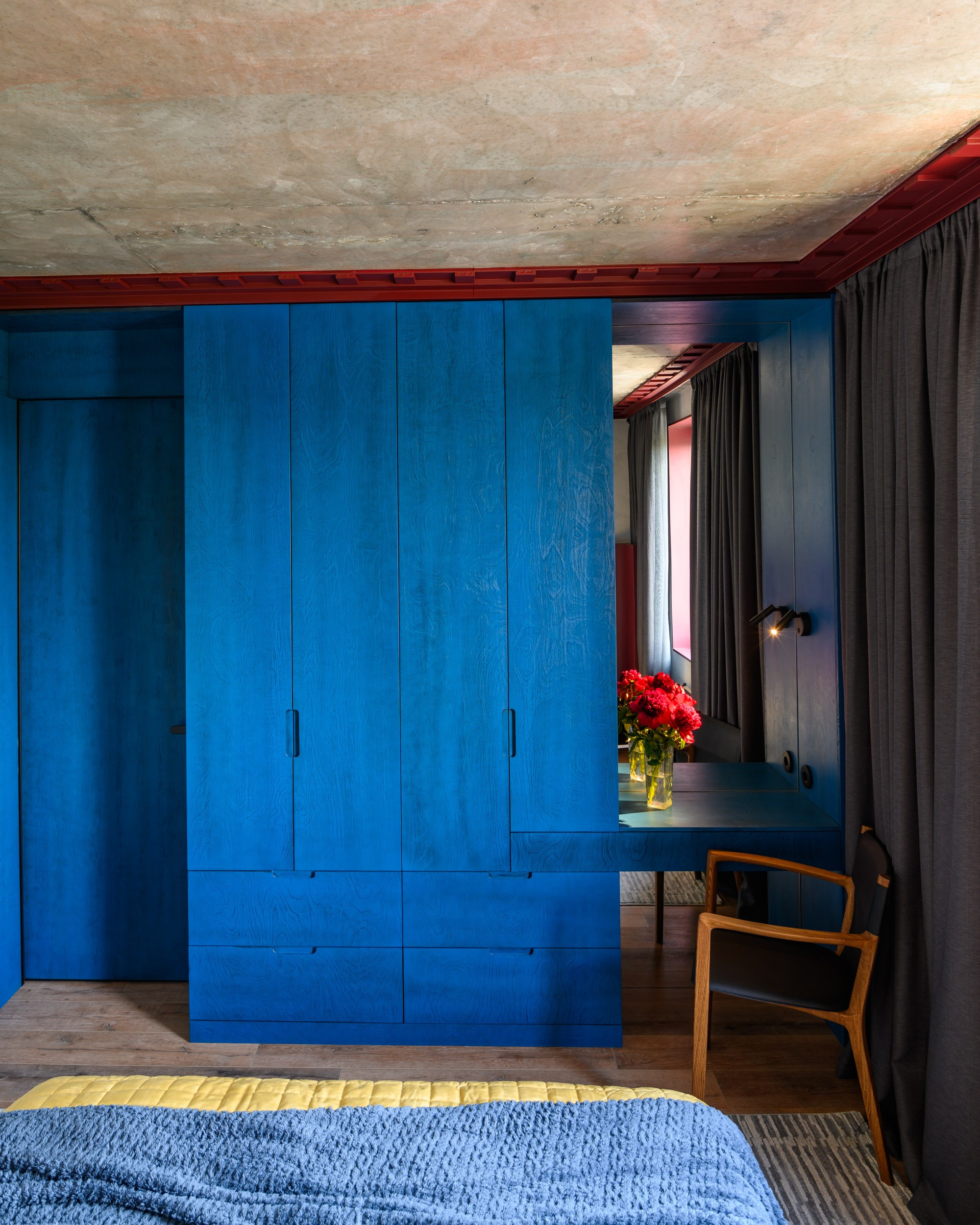 Шкаф для НТВ телепрограмма «Квартирный вопрос». Пространство