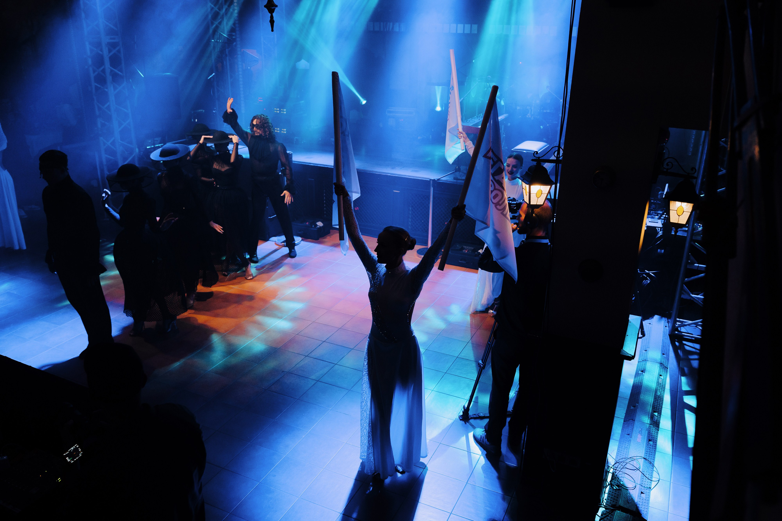 20 ЛЕТ МЕГАПОЛИС ЧЕЛЯБИНСК ХЕДЛАЙНЕР ЕЛКА. Репортажный фотограф Зуев Роман г. Челябинск