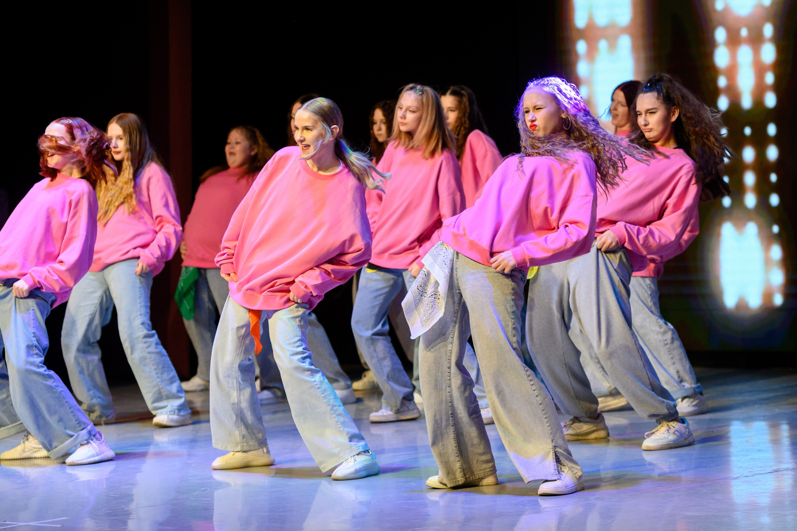 Отчётный концерт «Зажигай». Главная