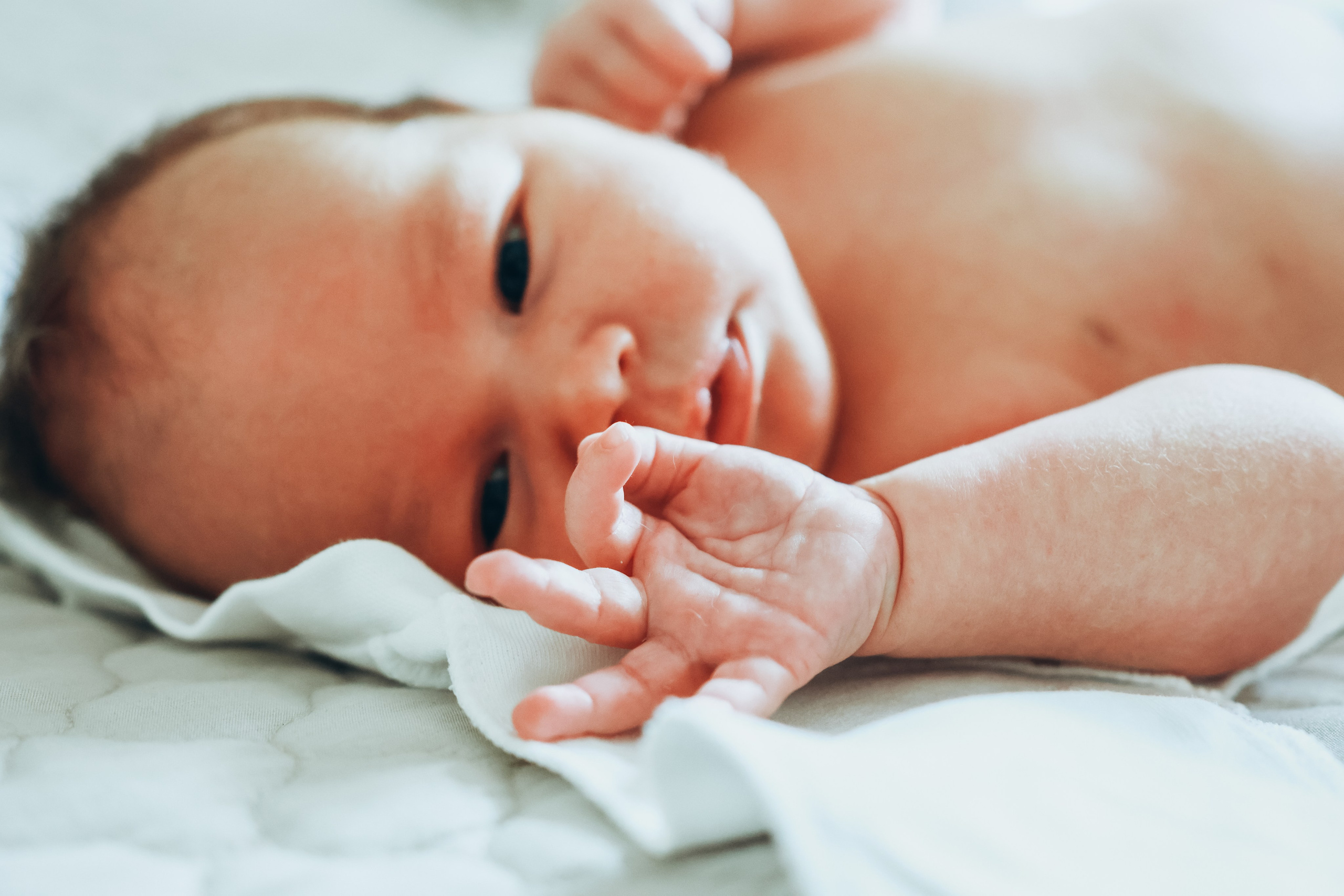 Домашняя семейная фотосессия с новорожденным. Фотограф в Екатеринбурге Пойгина Елена