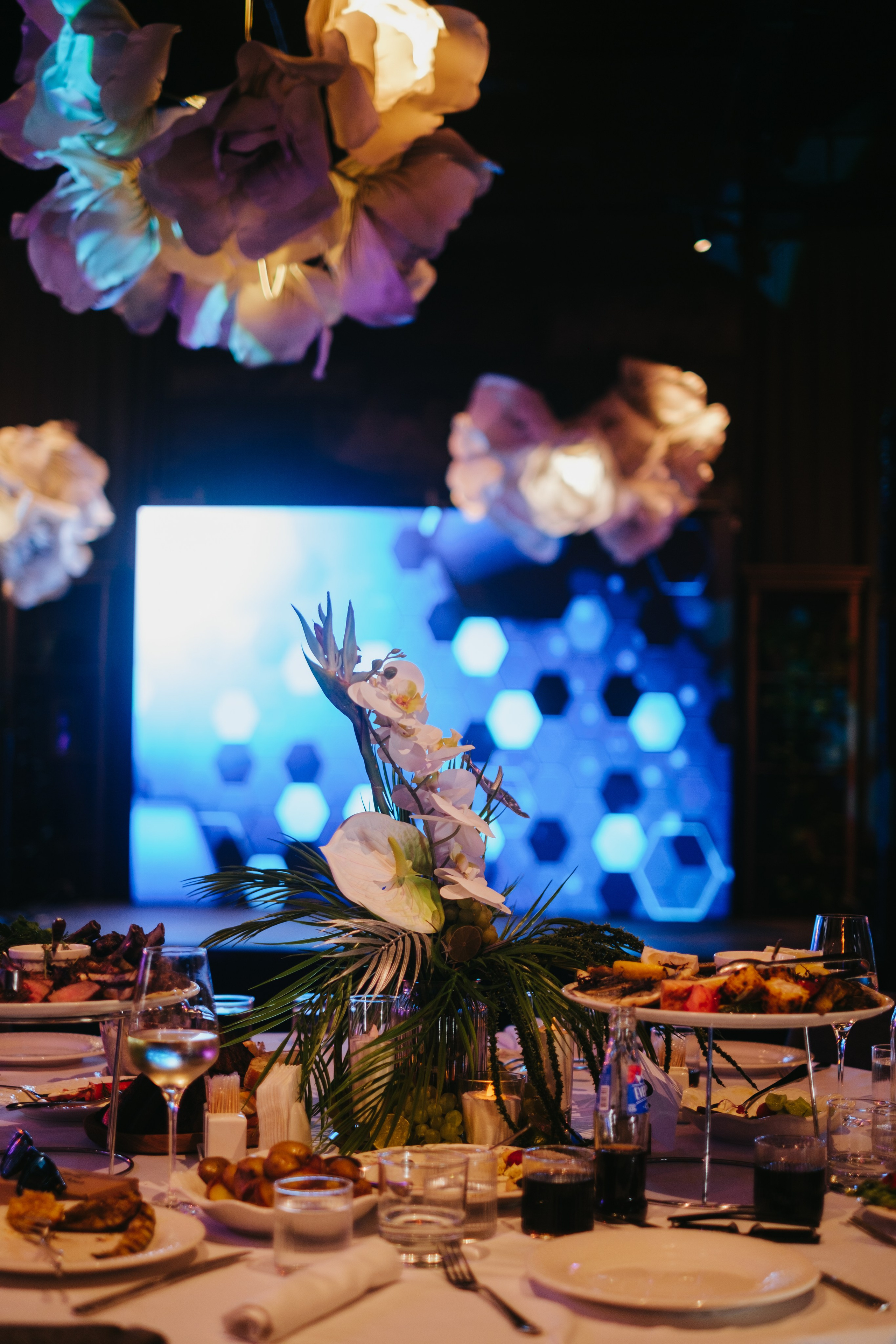 Корпоратив в Сириусу (Адлер) 10 лет компании. Свадебный фотограф Денис Ожигин в Краснодаре и крае. Эмоциональная и стильная съемка вашего дня