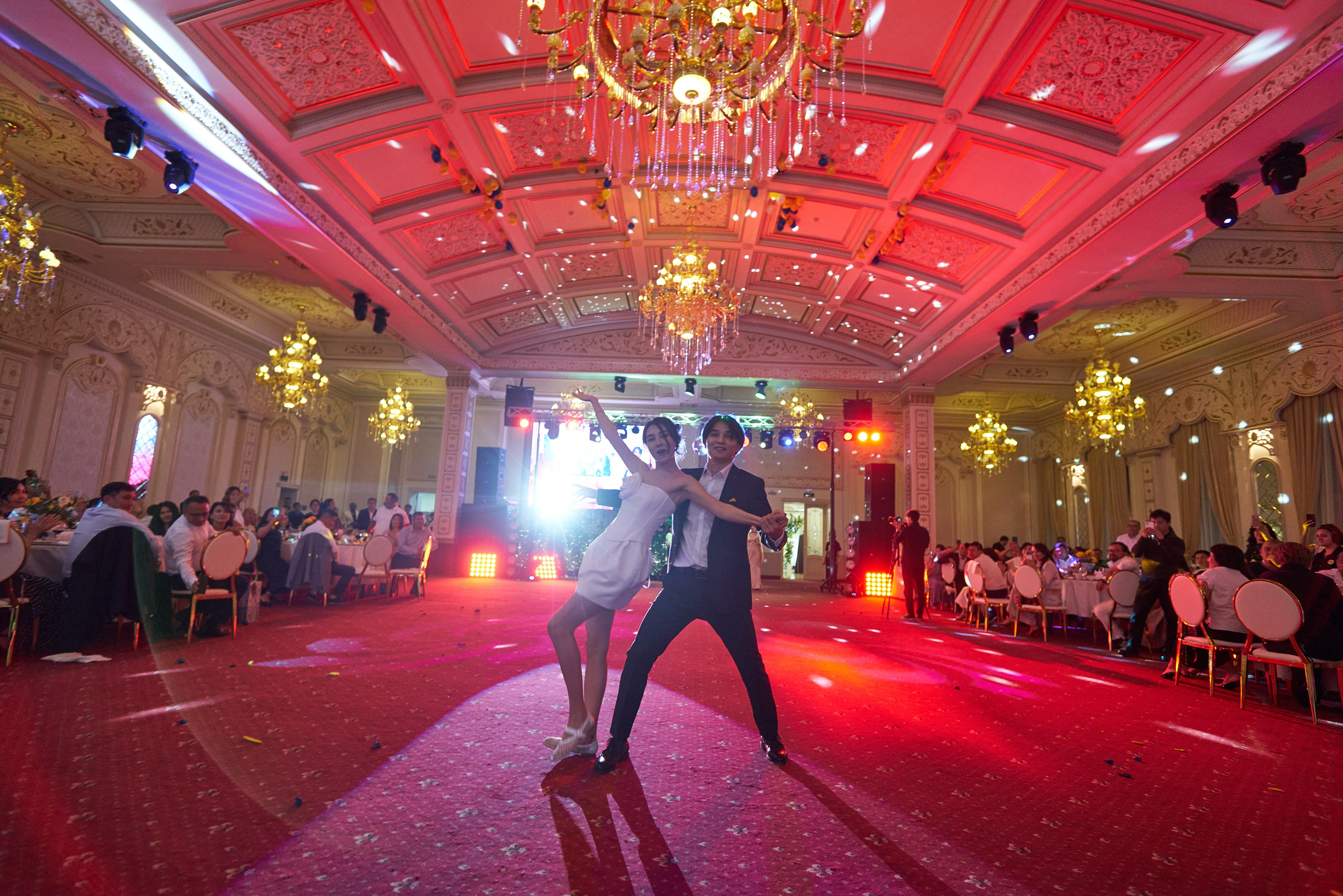 Фотограф на свадьбу. Свадебный фотограф в Самаре Москве Санкт-Петербурге Уральск