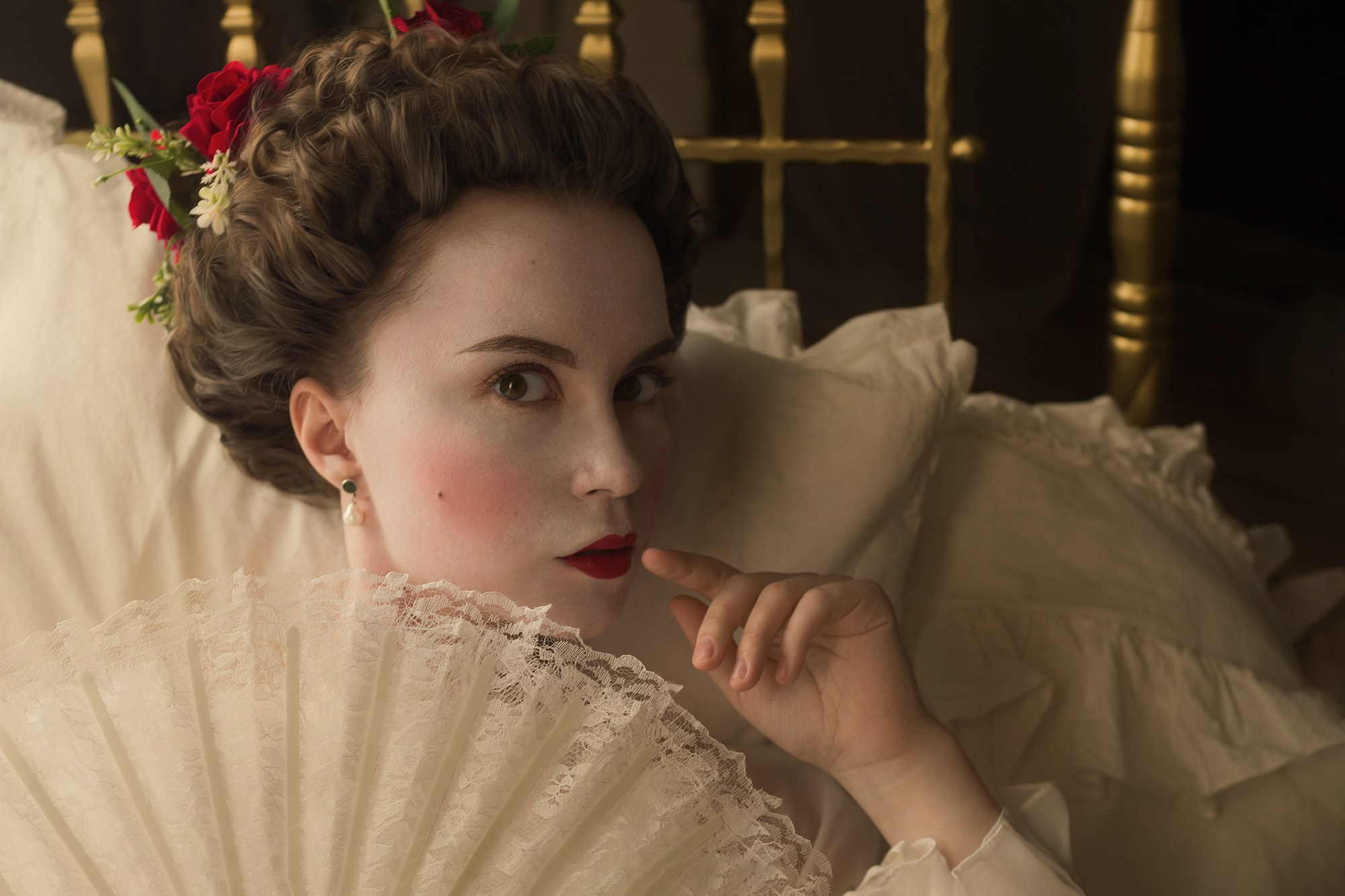 Женский портрет в винтажном стиле. Ретро образ. Арт-фото в Хабаровске, фотосессия в студии.