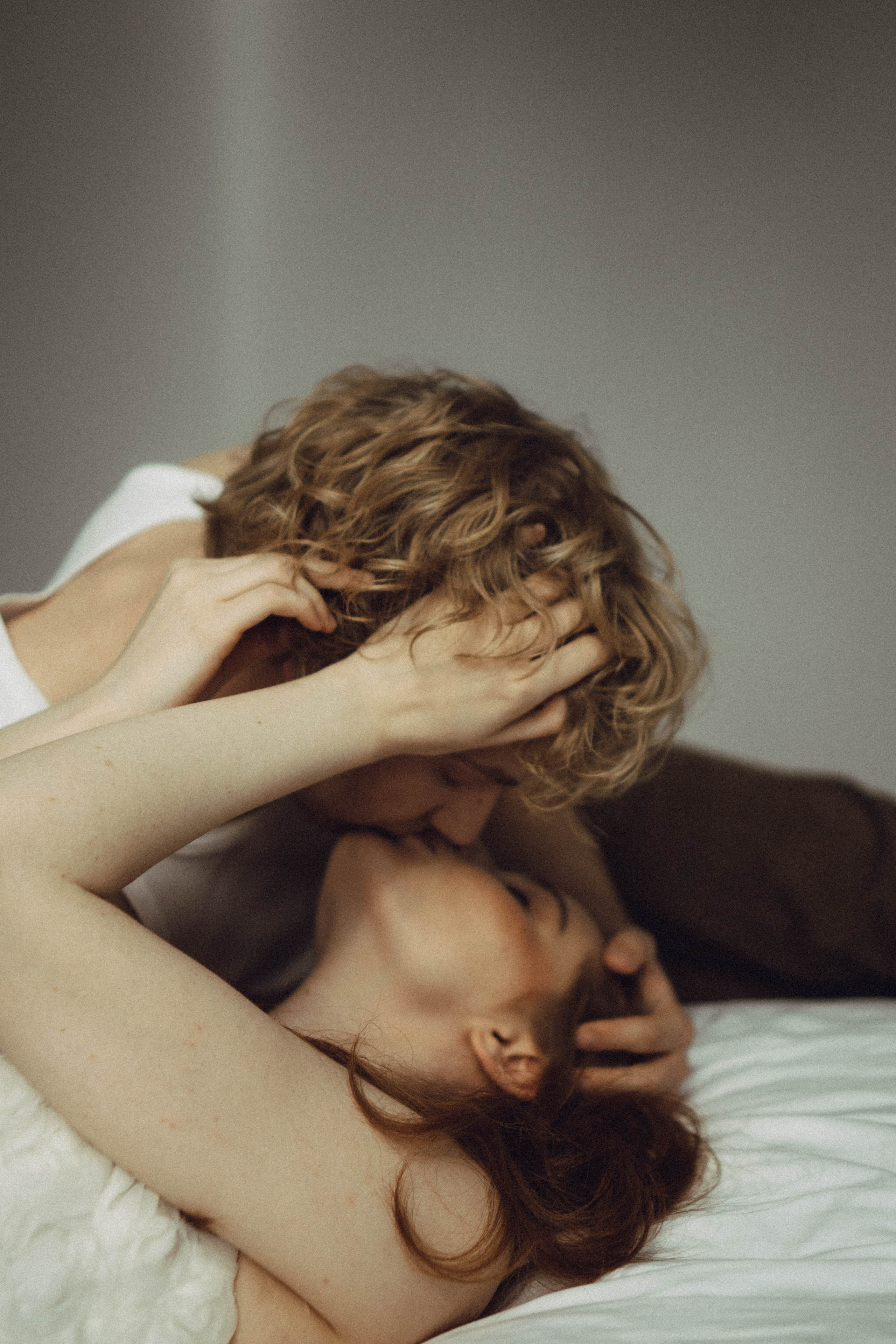 СВАДЕБНАЯ СЬЕМКА В ОТЕЛЕ. СБОРЫ ЖЕНИХА И НЕВЕСТЫ И ТАКЖЕ ТОР И ПОДГОТОВКА К ПРОГУЛКЕ. Профессиональный фотограф, Санкт-Петербург — Виктория Богомолова