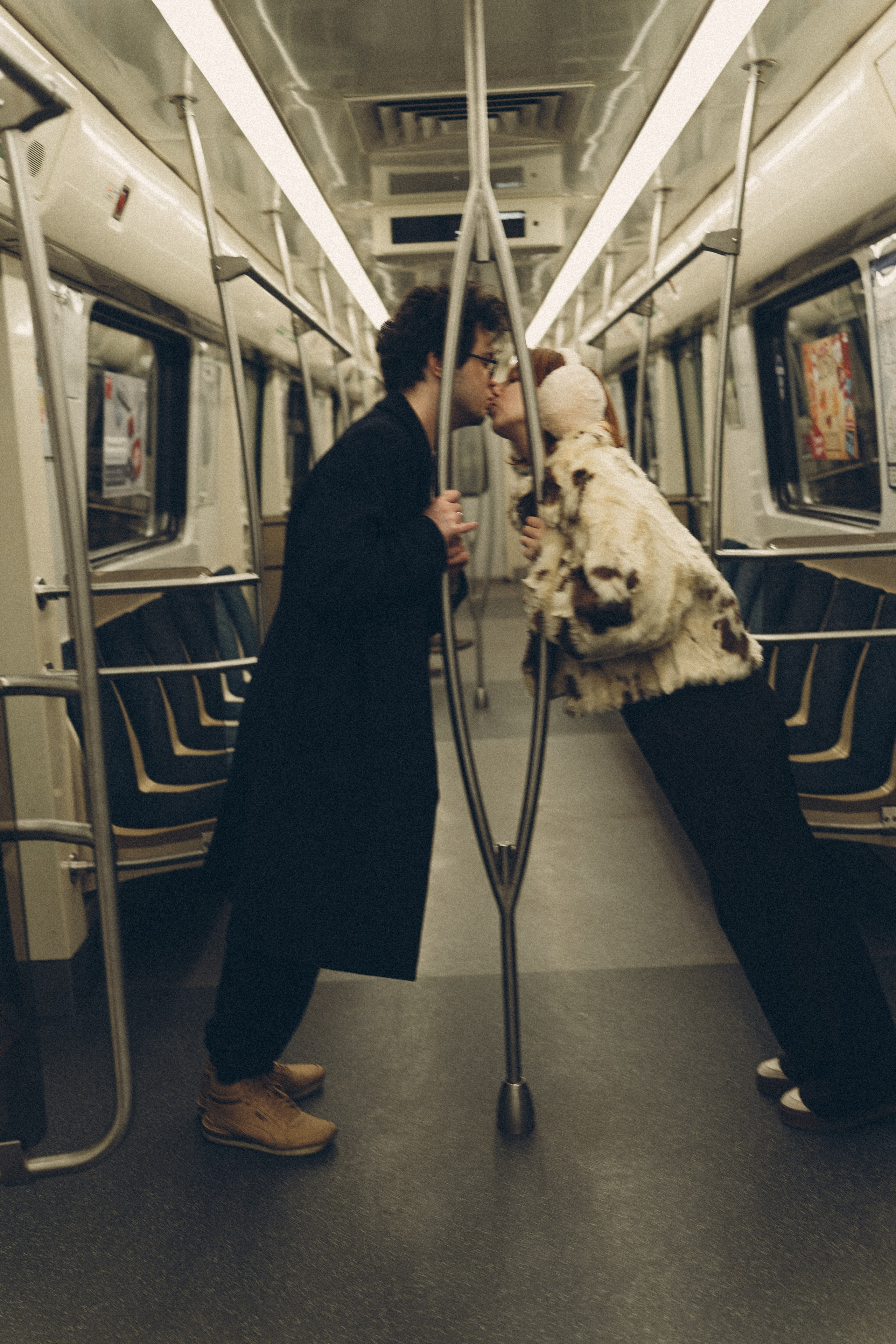 НОВОГОДНЯЯ ФОТОСЕСИИЯ ПАРЫ В МЕТРО ЛЮБОВЬ. Профессиональный фотограф, Санкт-Петербург — Виктория Богомолова