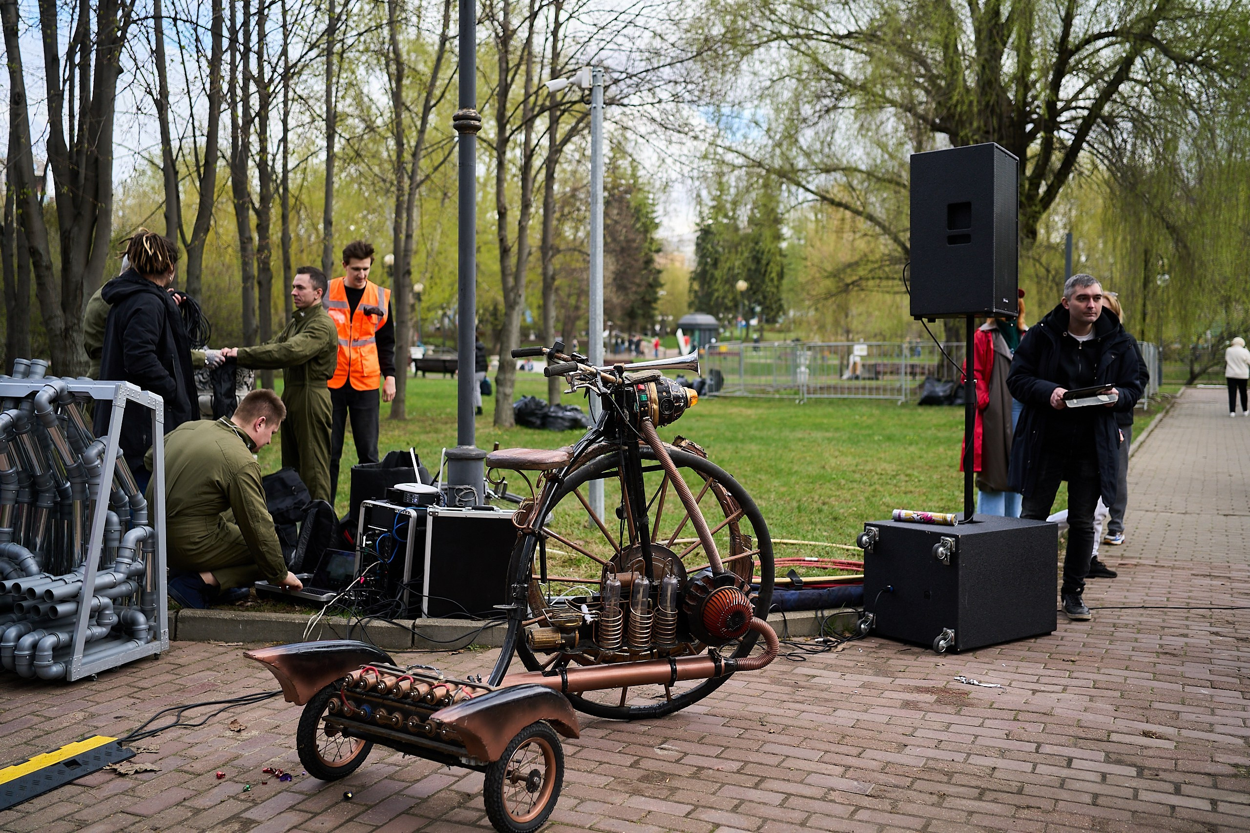 Субботник у Управления делами Мэра и Правительства Москвы. Фотограф и Видеограф в Москве. Олег Корушев
