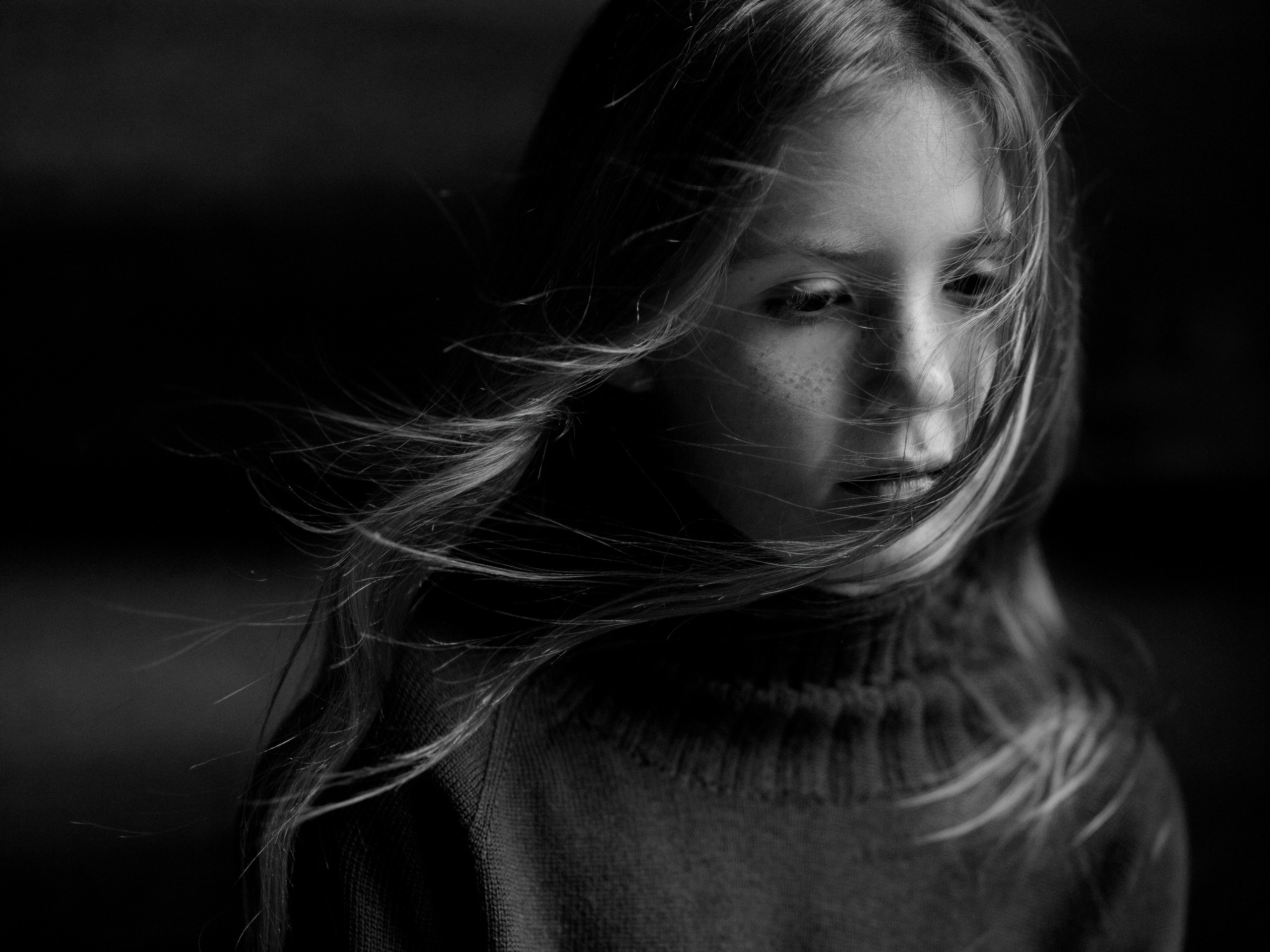 Фотосессия рыжей девочки-подростка в Коломенском. Главная