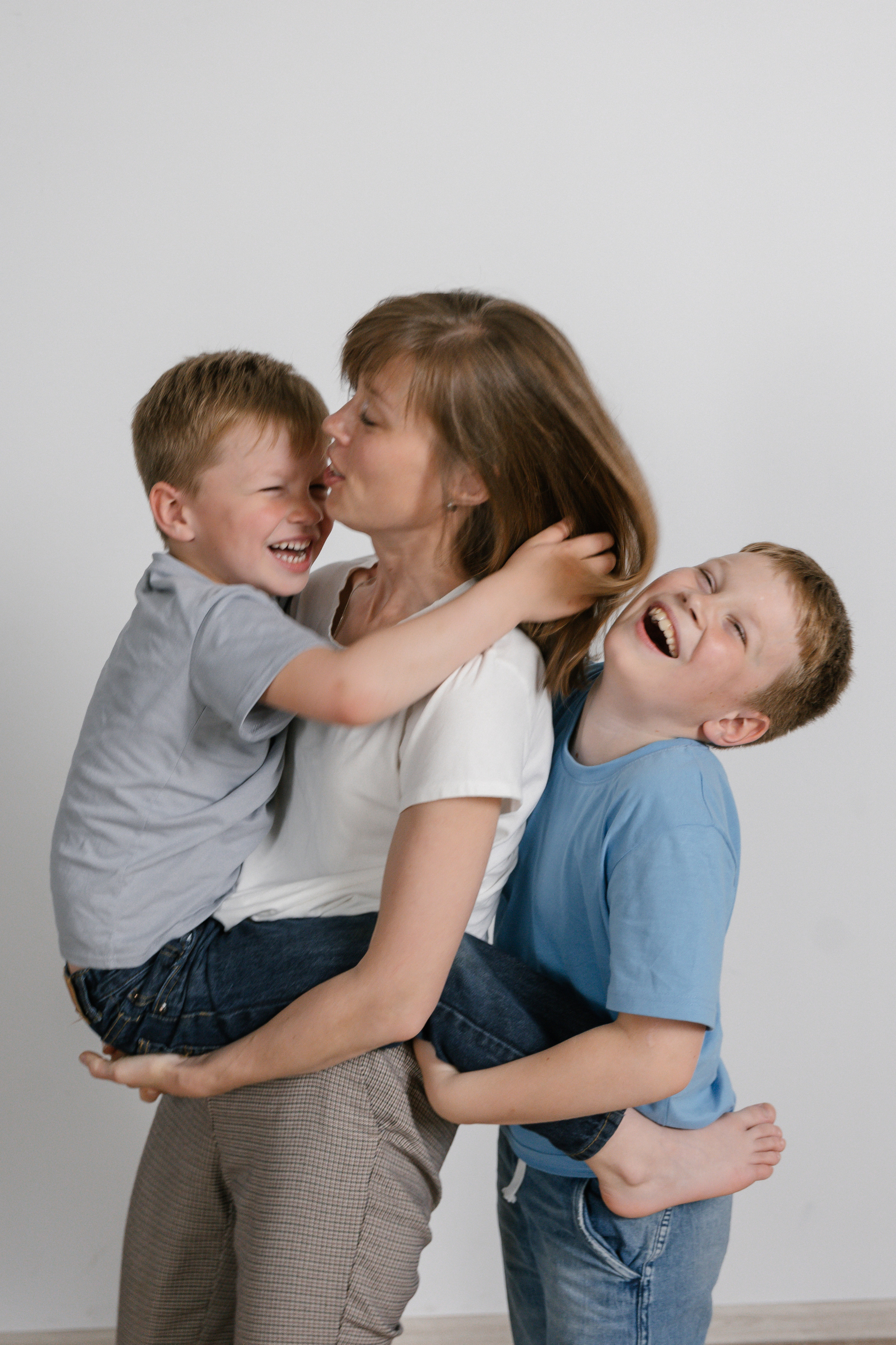 Сашуля и 3 урагана. Главная