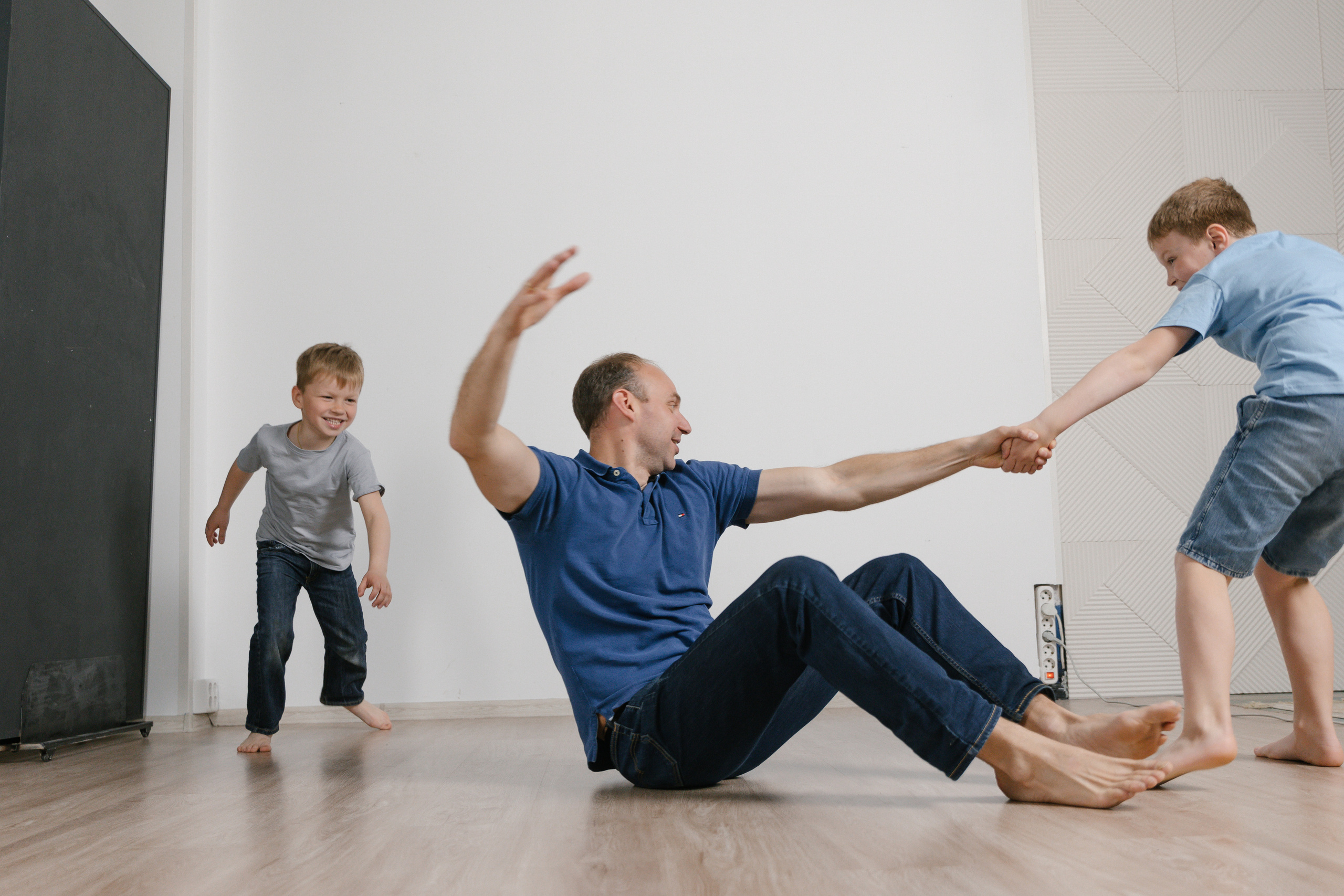 Сашуля и 3 урагана. Главная