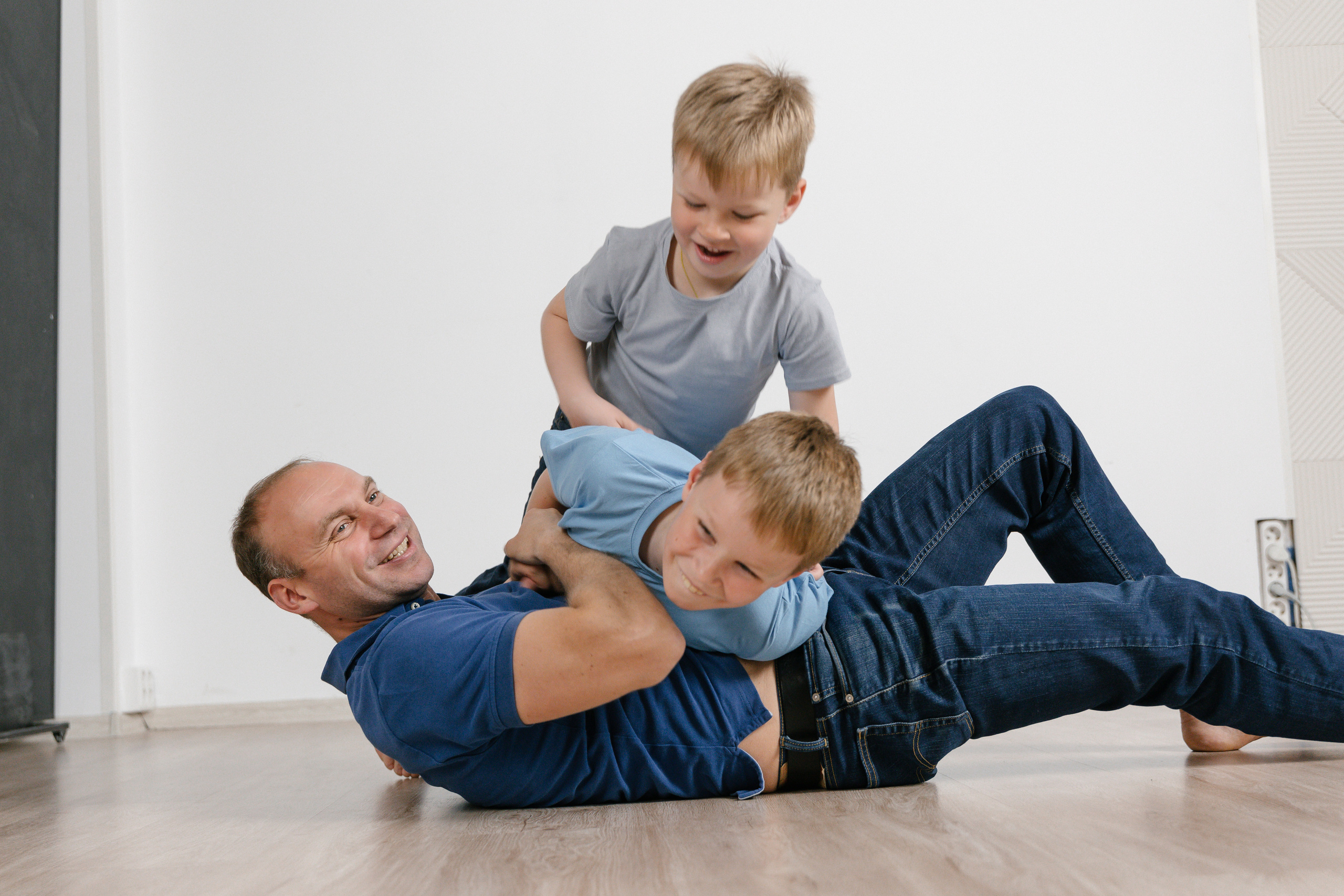 Сашуля и 3 урагана. Главная