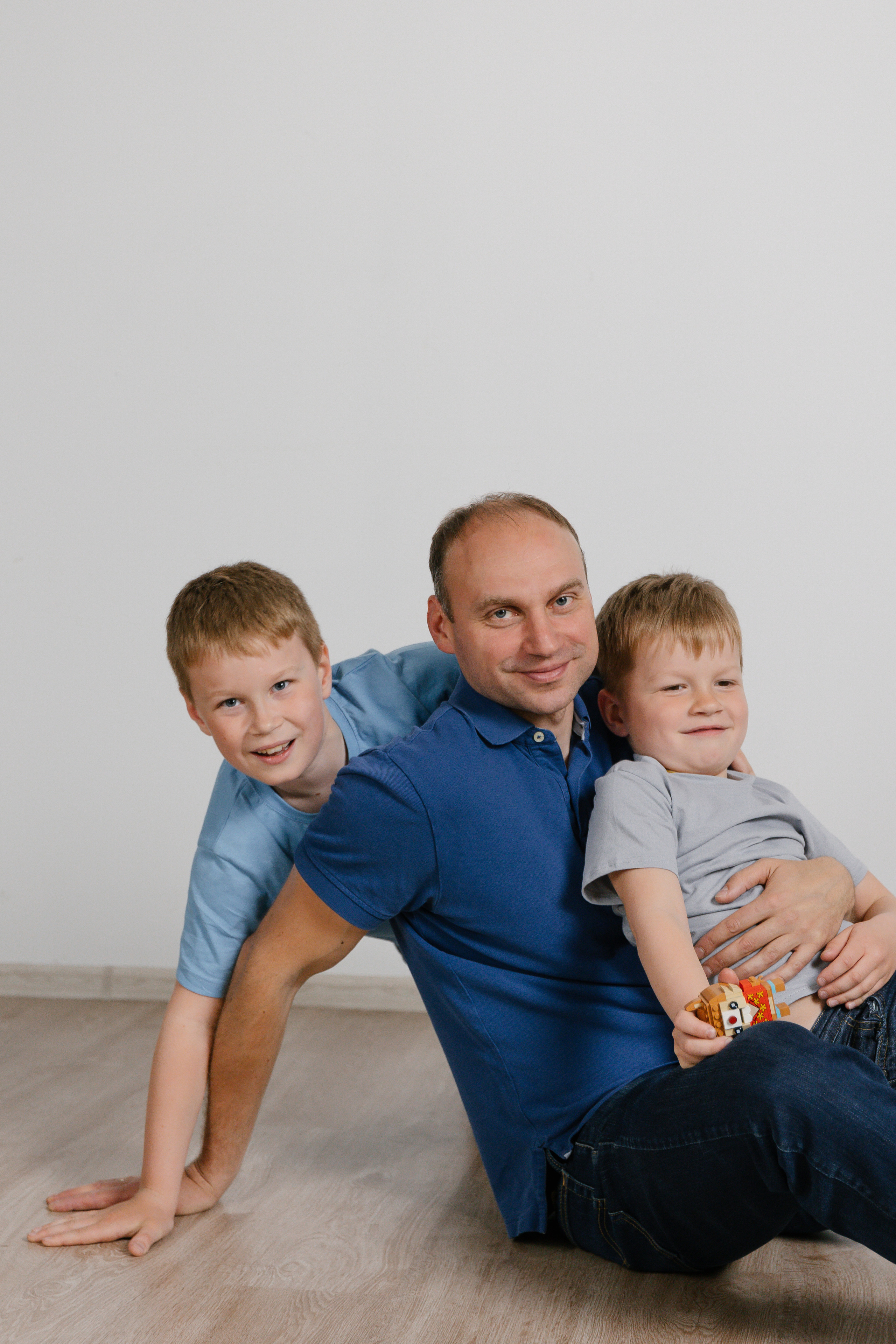 Сашуля и 3 урагана. Главная