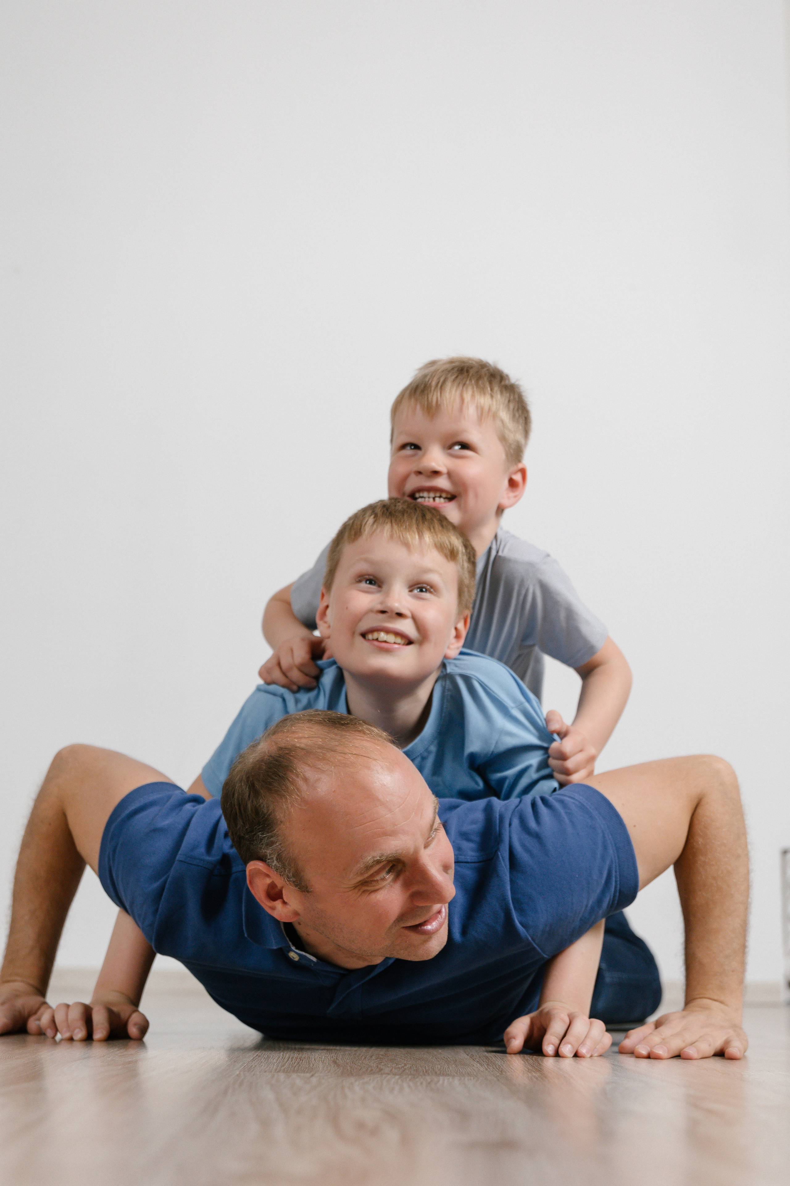 Сашуля и 3 урагана. Главная