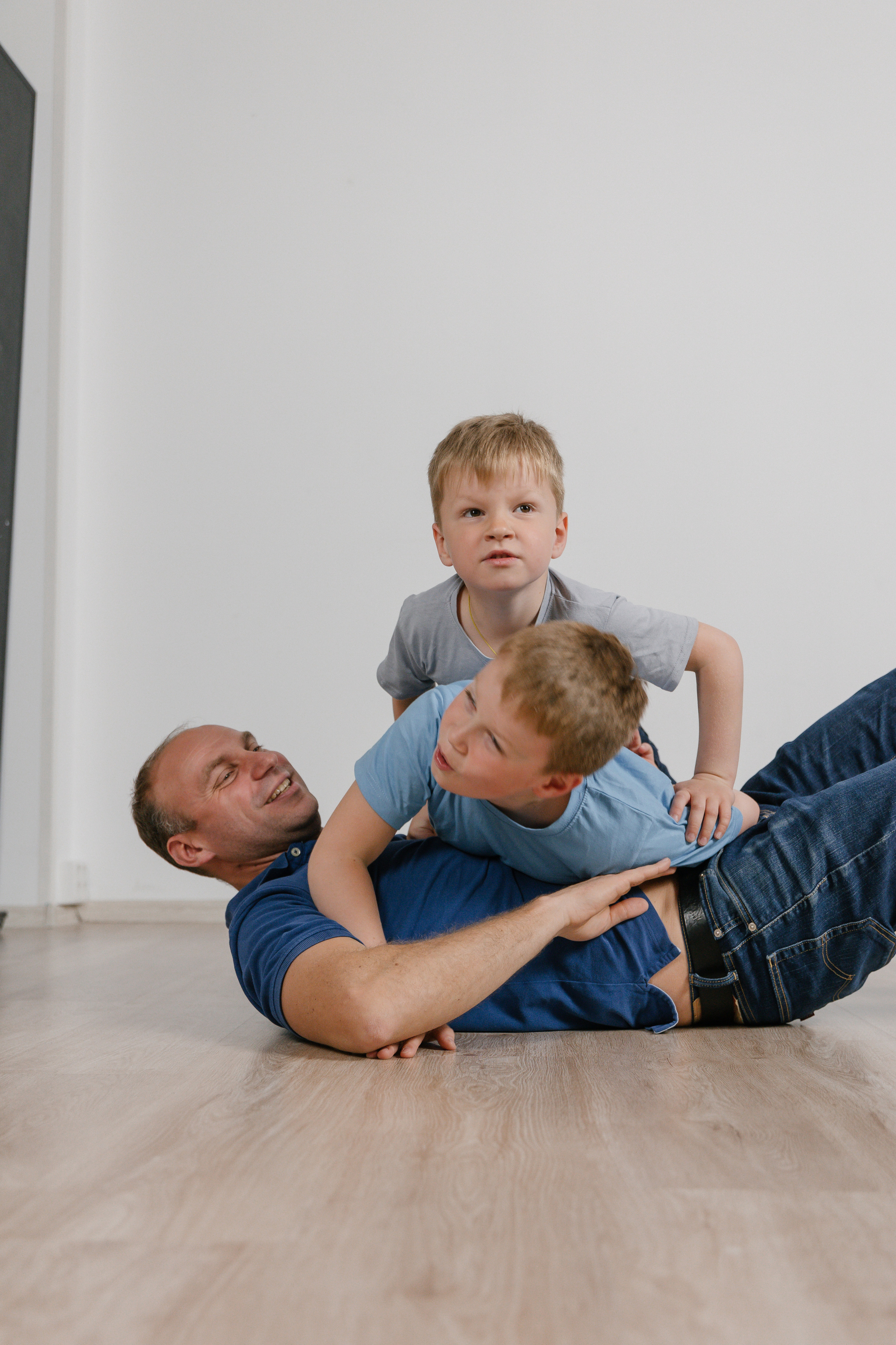 Сашуля и 3 урагана. Главная