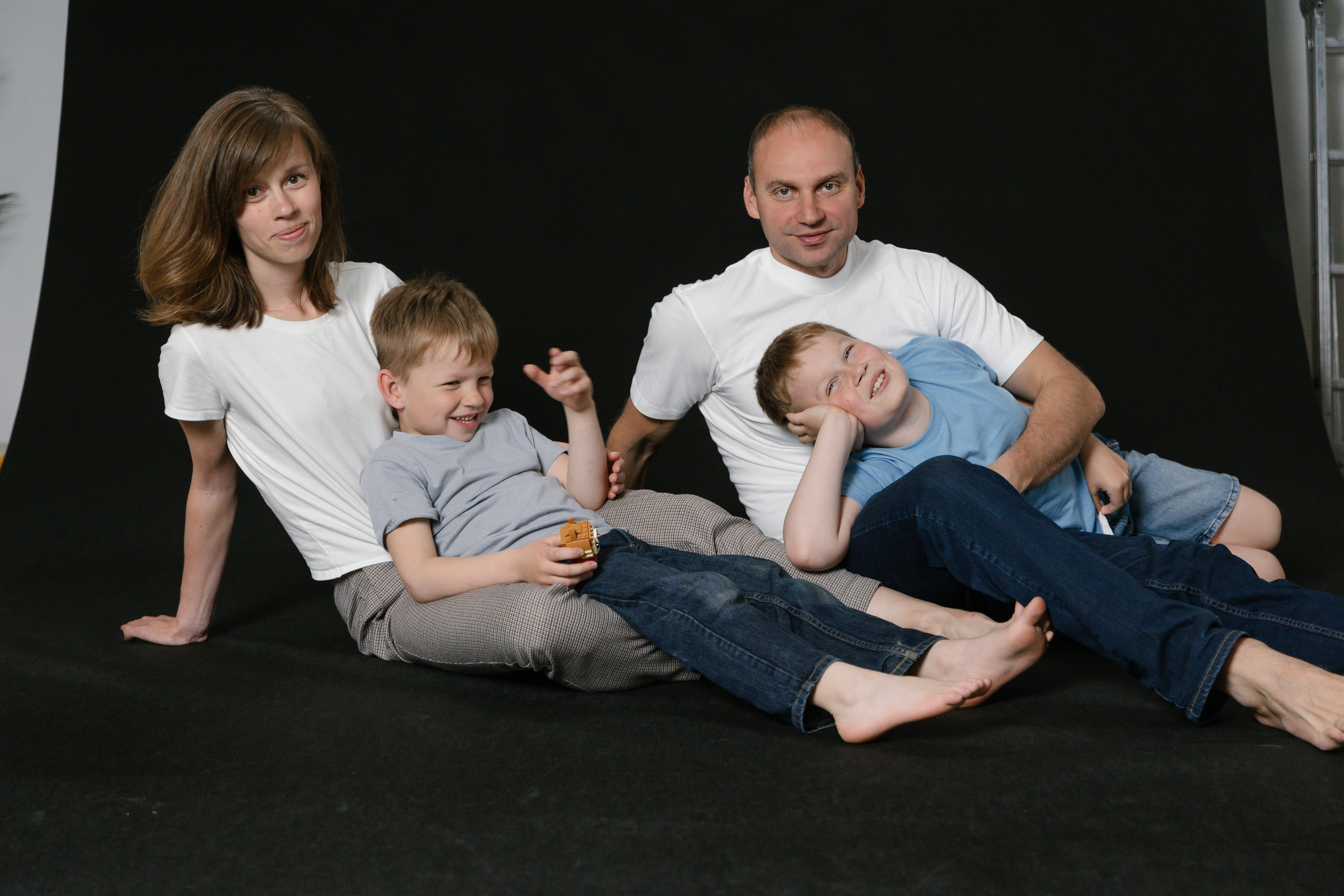 Сашуля и 3 урагана. Главная