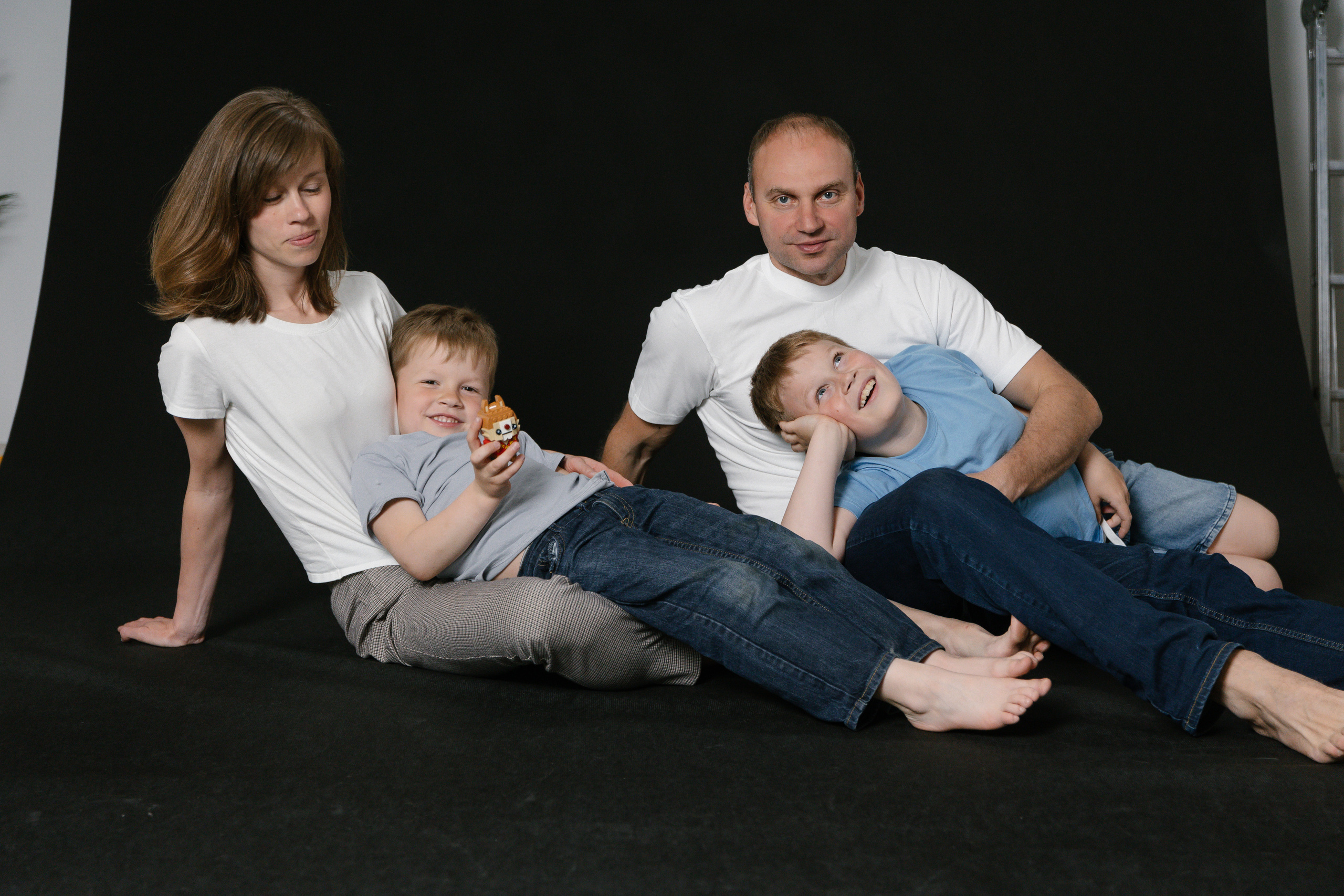 Сашуля и 3 урагана. Главная