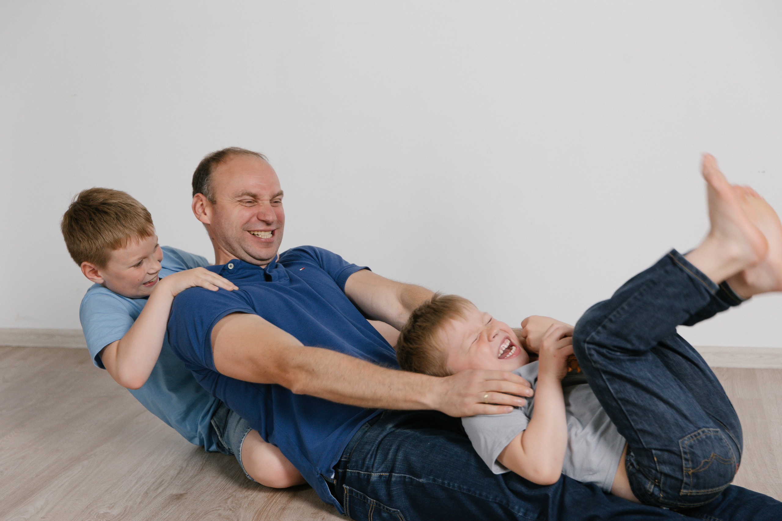 Сашуля и 3 урагана. Главная