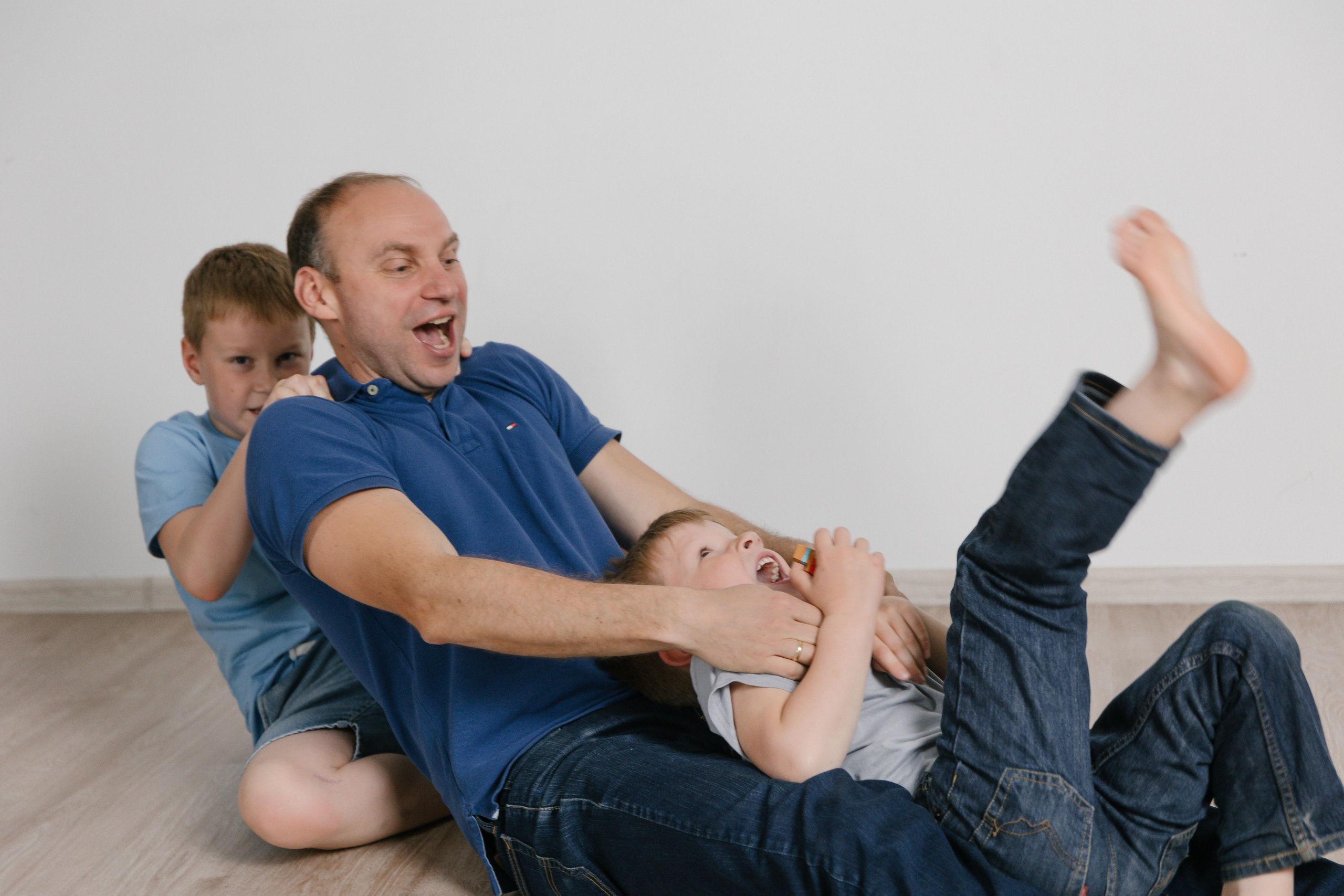 Сашуля и 3 урагана. Главная