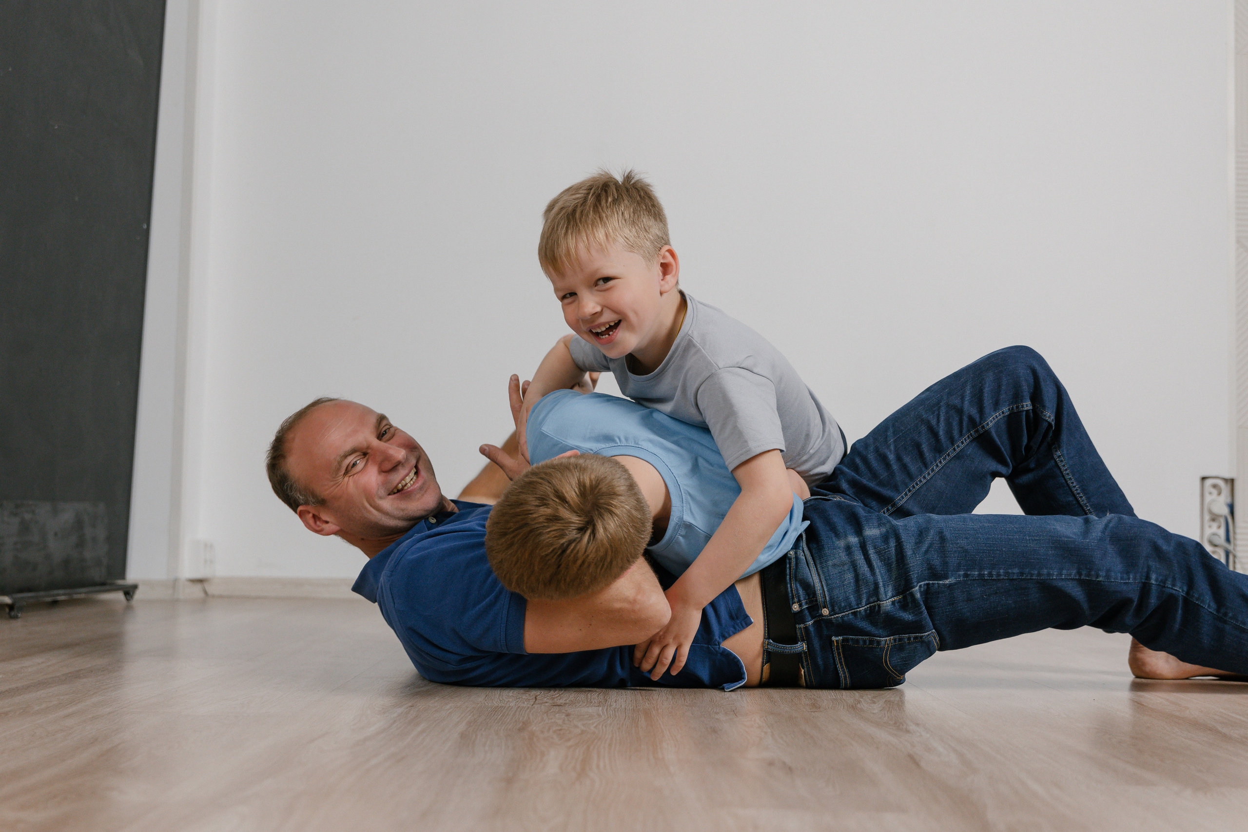 Сашуля и 3 урагана. Главная