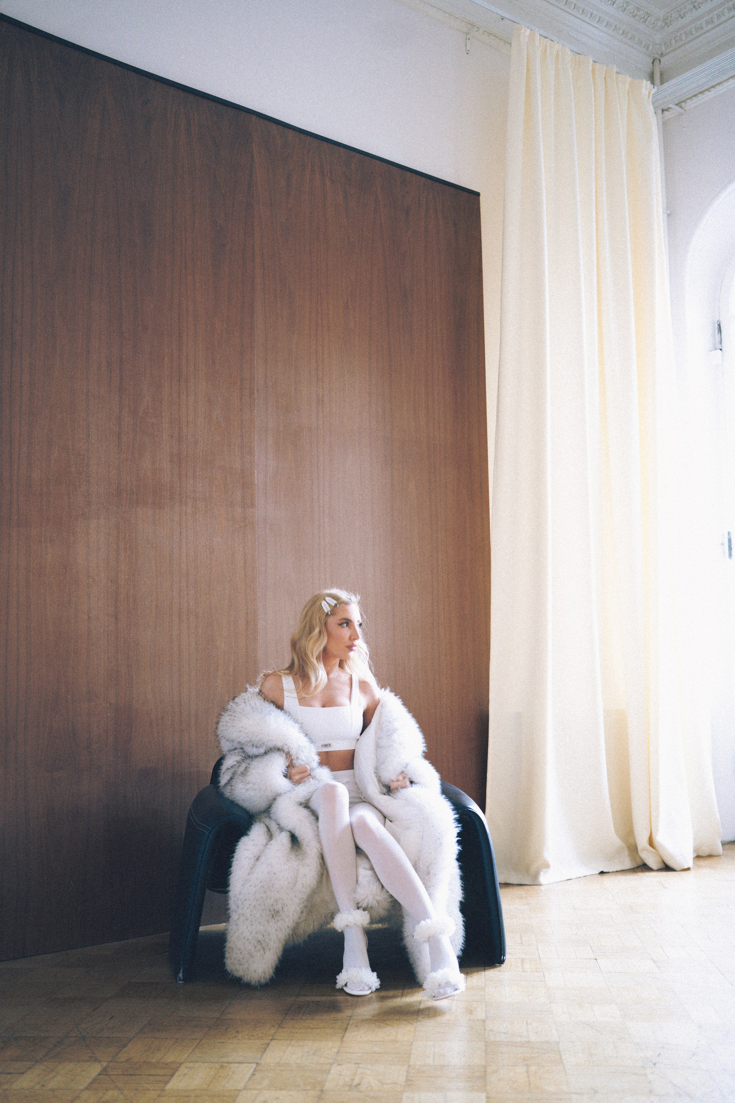 МИНИМАЛИЗМ В СТУДИИ НА ЧЕРНЫШЕВСКОЙ В СТУДИИ С БАЛКОНОМ. Профессиональный фотограф, Санкт-Петербург — Виктория Богомолова