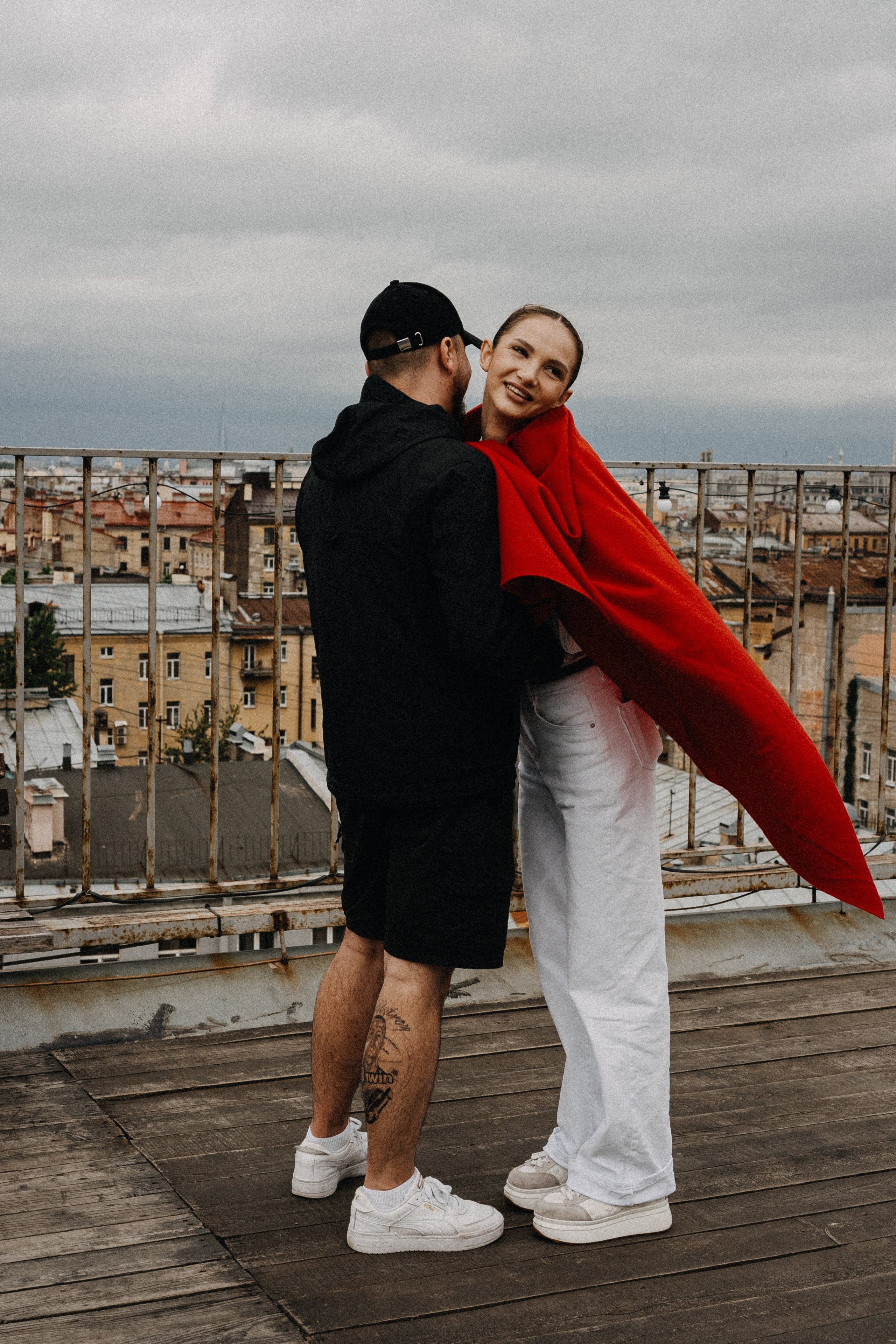 МЫ ГУЛЯЛИ ПРО КРЫШАМ ПИТЕРА. Профессиональный фотограф, Санкт-Петербург — Виктория Богомолова