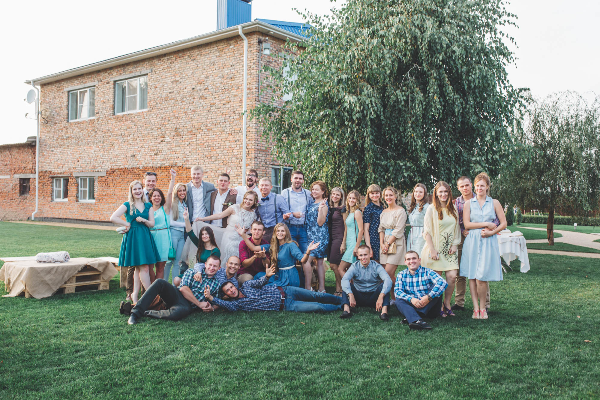 Անյա և Ժենյա. Հարսանեկան լուսանկարչություն Հայաստանում Ադամյանների ընտանիքի կողմից