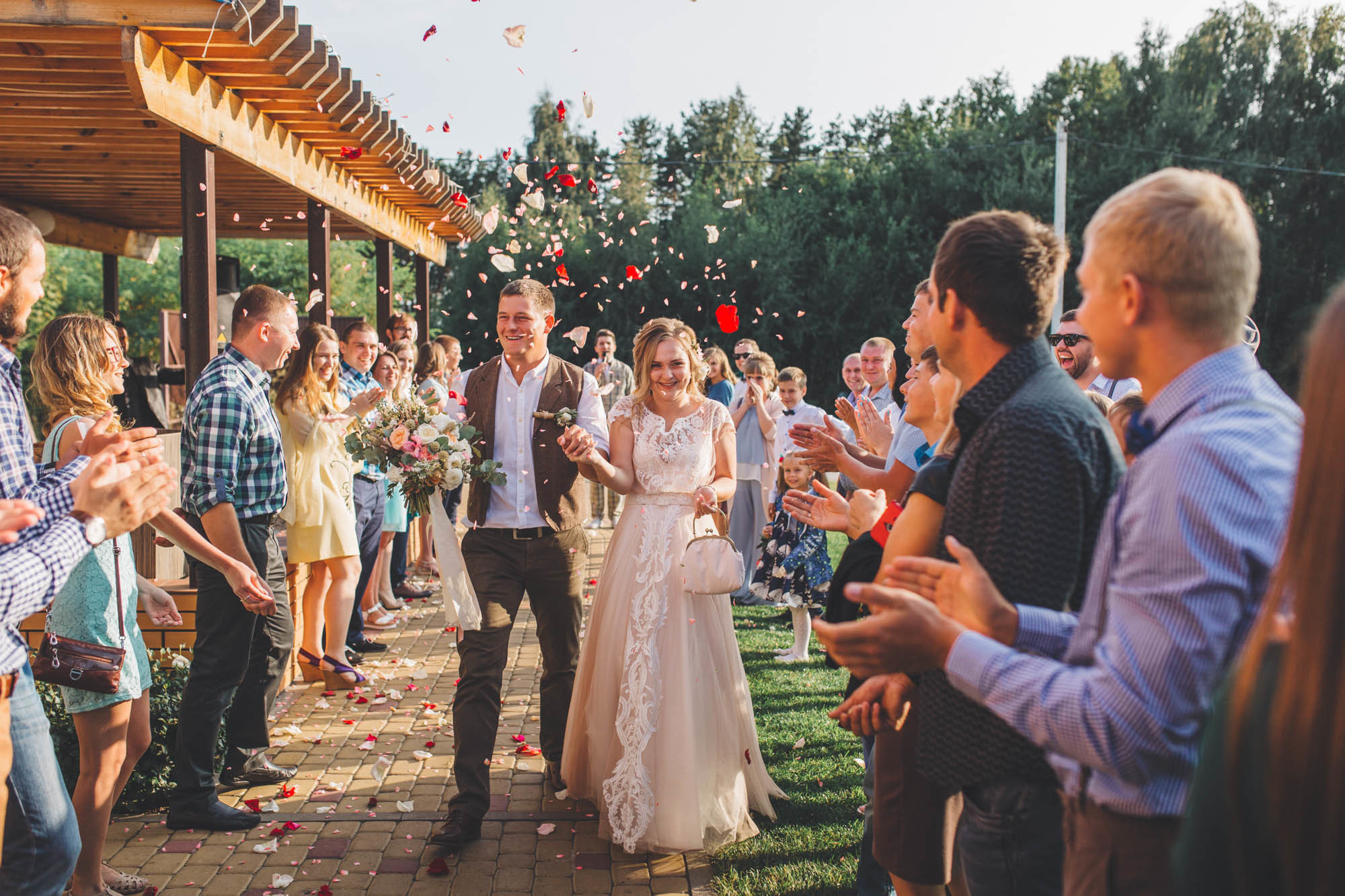 Անյա և Ժենյա. Հարսանեկան լուսանկարչություն Հայաստանում Ադամյանների ընտանիքի կողմից