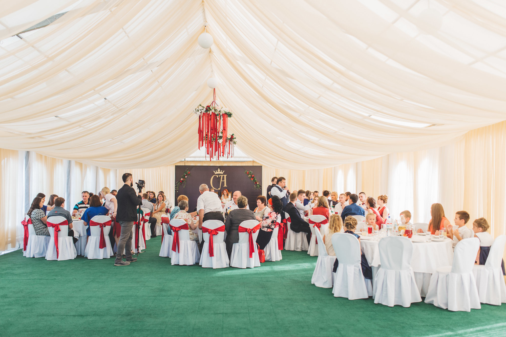 Անաստասիա և Սերգեյ. Հարսանեկան լուսանկարչություն Հայաստանում Ադամյանների ընտանիքի կողմից