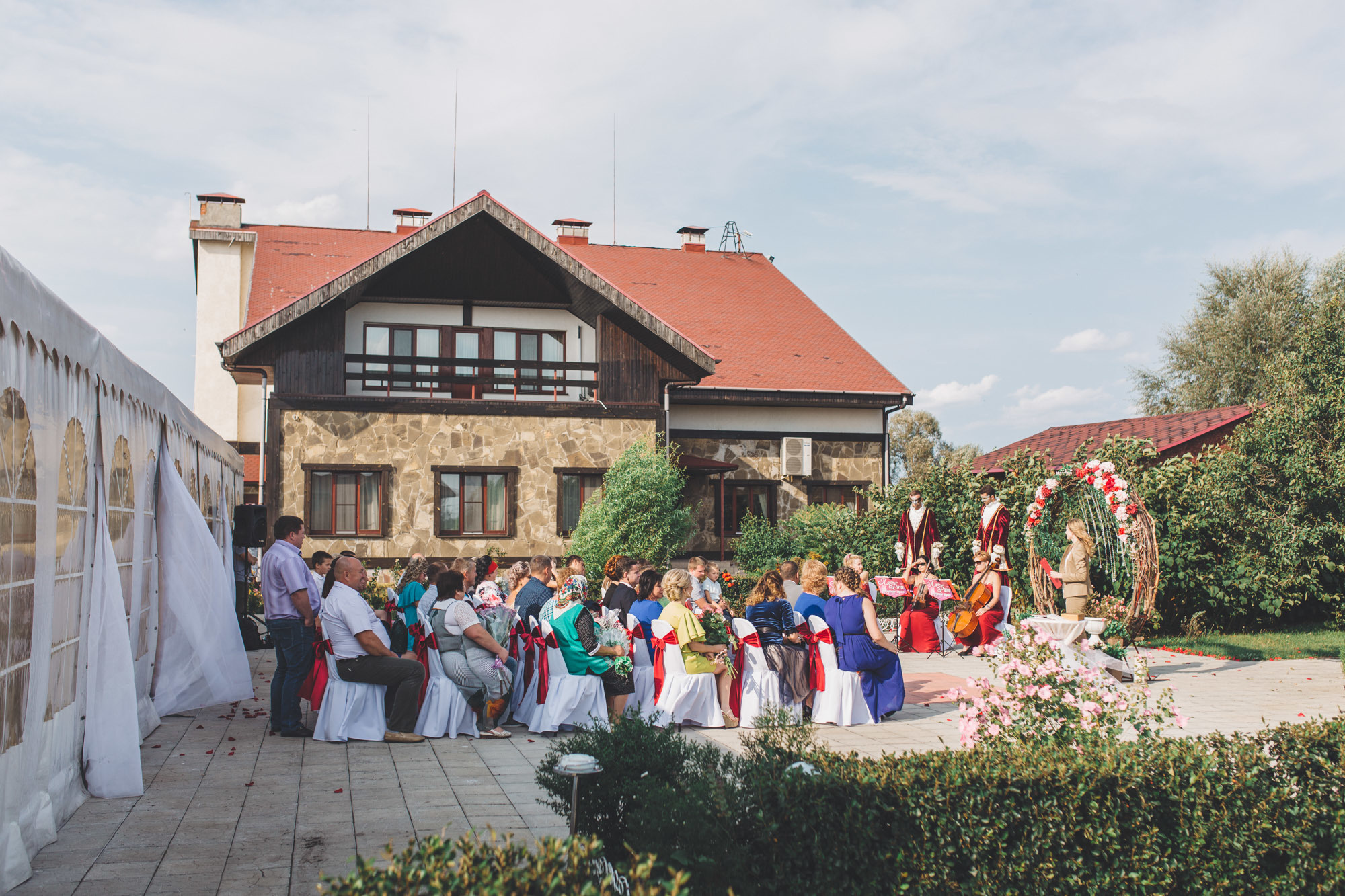 Անաստասիա և Սերգեյ. Հարսանեկան լուսանկարչություն Հայաստանում Ադամյանների ընտանիքի կողմից