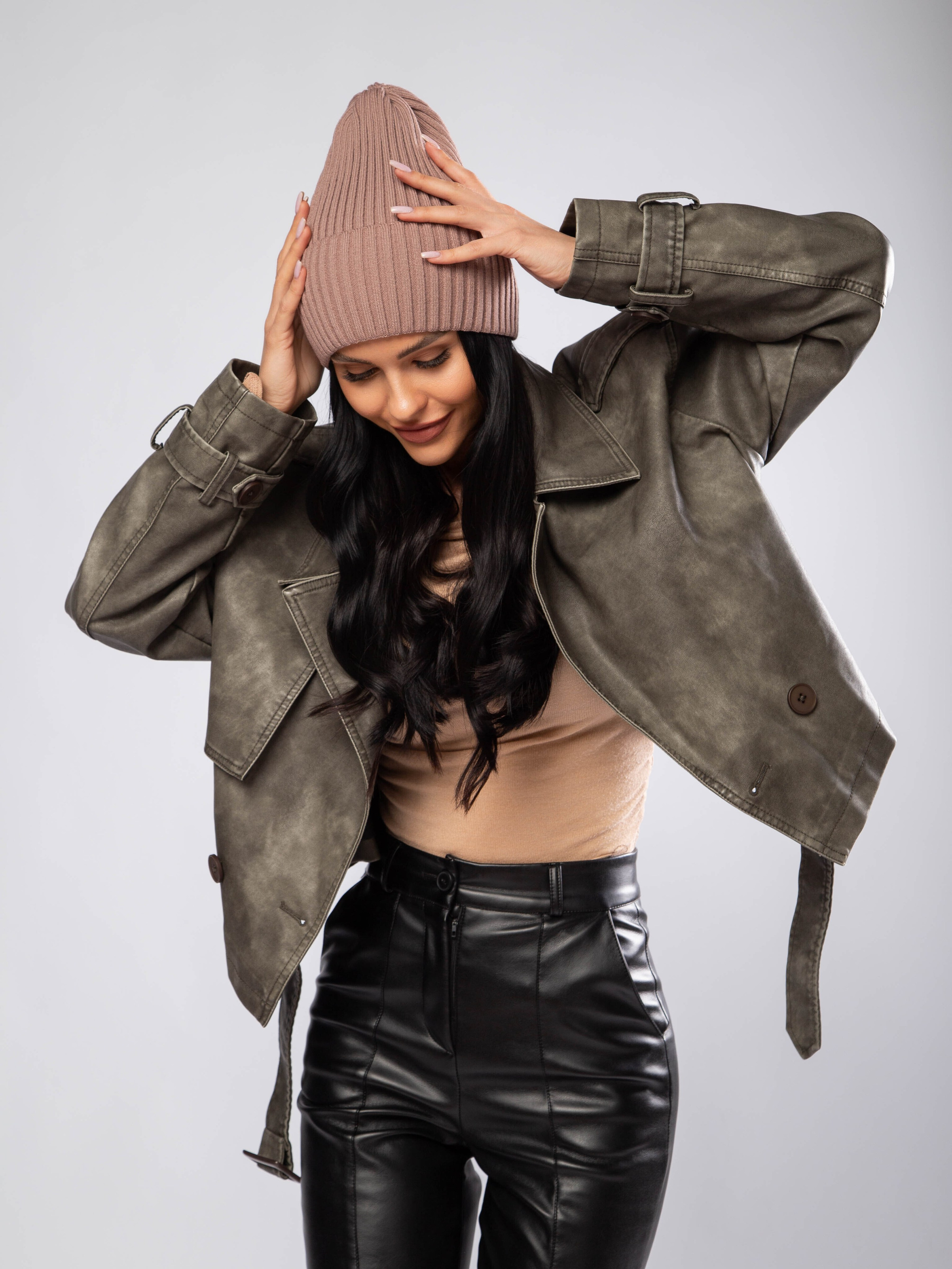 Модельная съемка шапок для брендов в Москве | Фотограф Анна Татаурова. Фотограф Анна Татаурова | Авторская фотосъемка в Москве