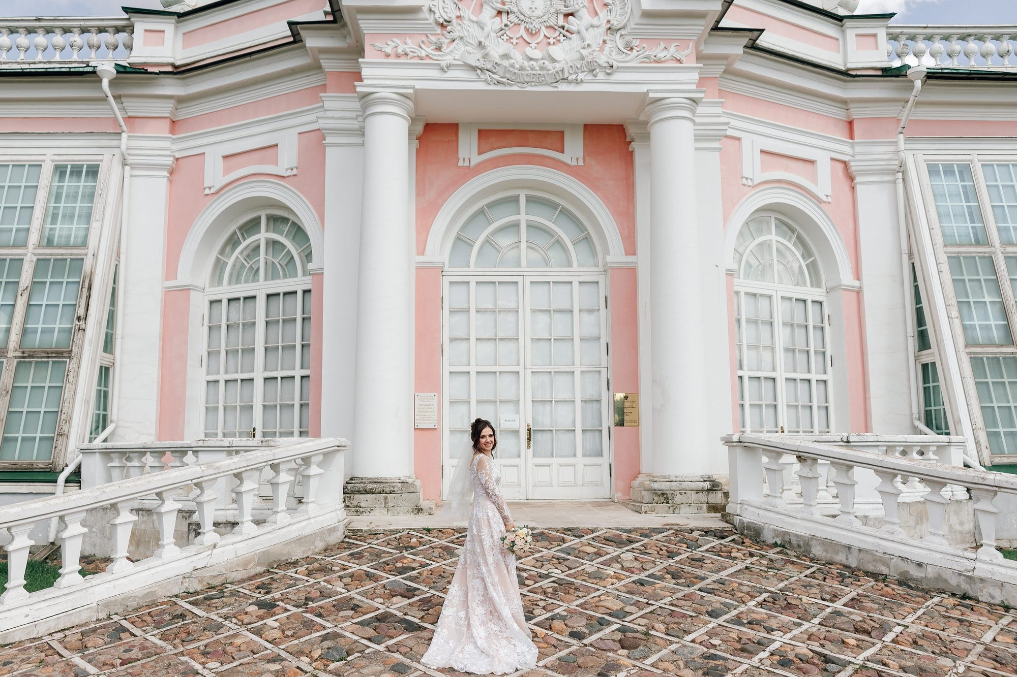 Свадебная фотосессия в усадьбе Кусково. Сергей Гладков свадебный фотограф в Москве