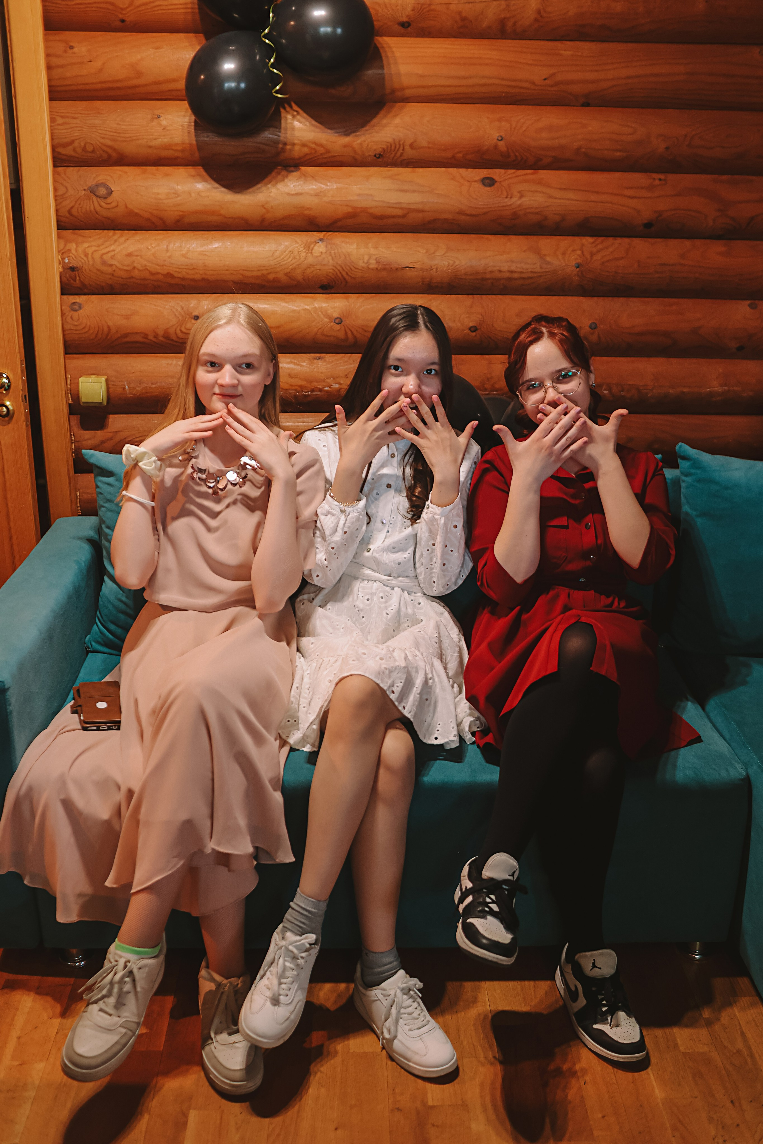 Последний звонок. Семейный фотограф Тюмень, фотограф на роды Салмина Мария