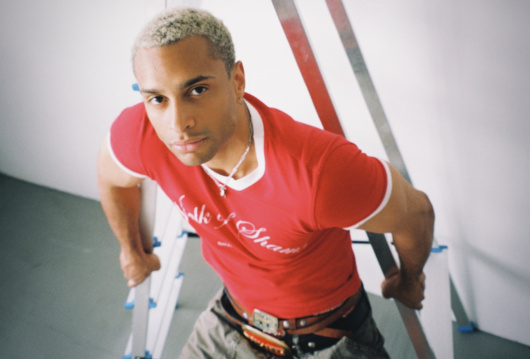 Марк модель мулат Москва. Продакшен г. Москва съемка мужской одежды, мужские модели, фото и видео, организация под ключ