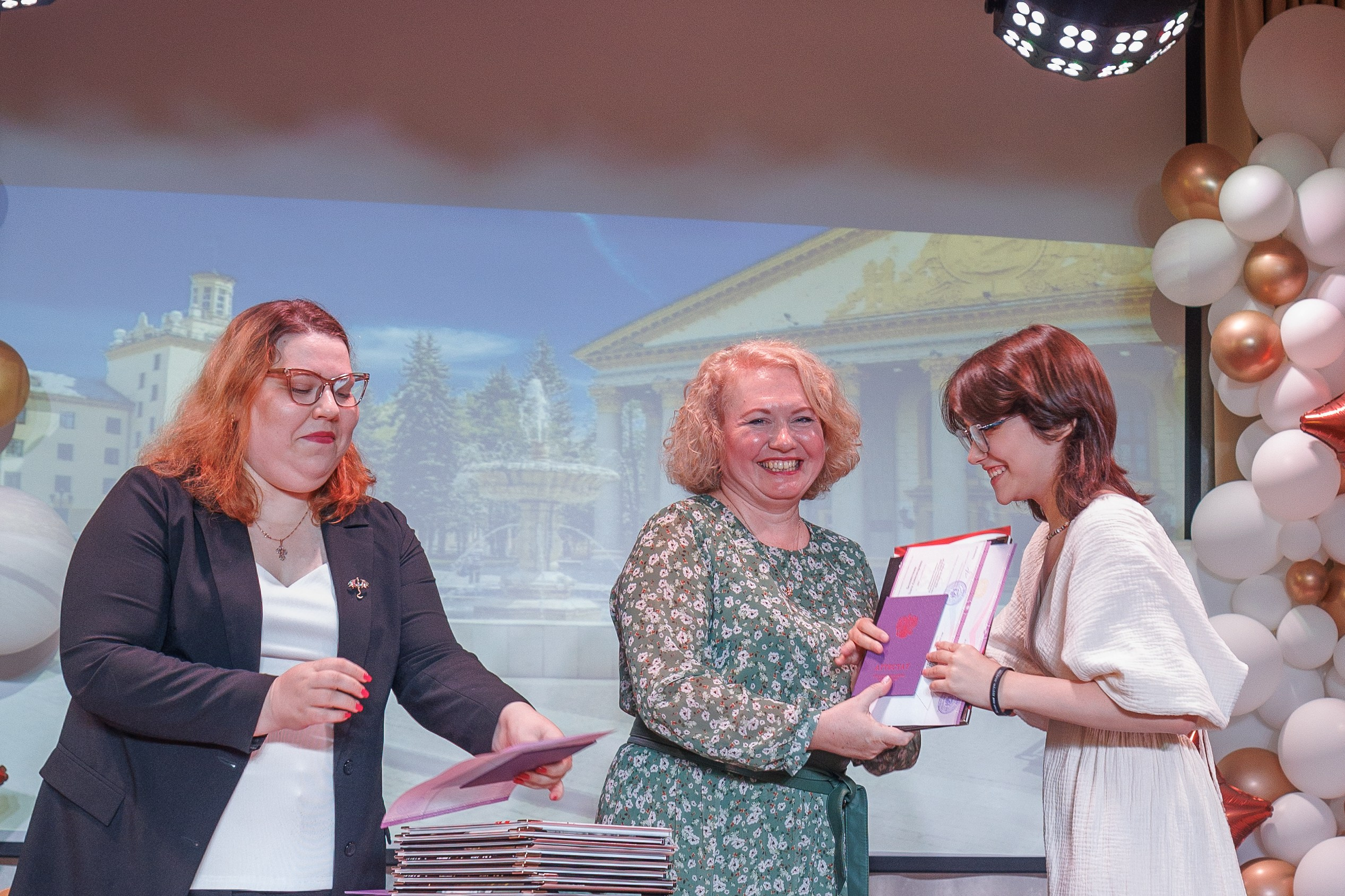 Вручение аттестатов. Свадебный и семейный фотограф в Новосибирске Ирина Дорошкова