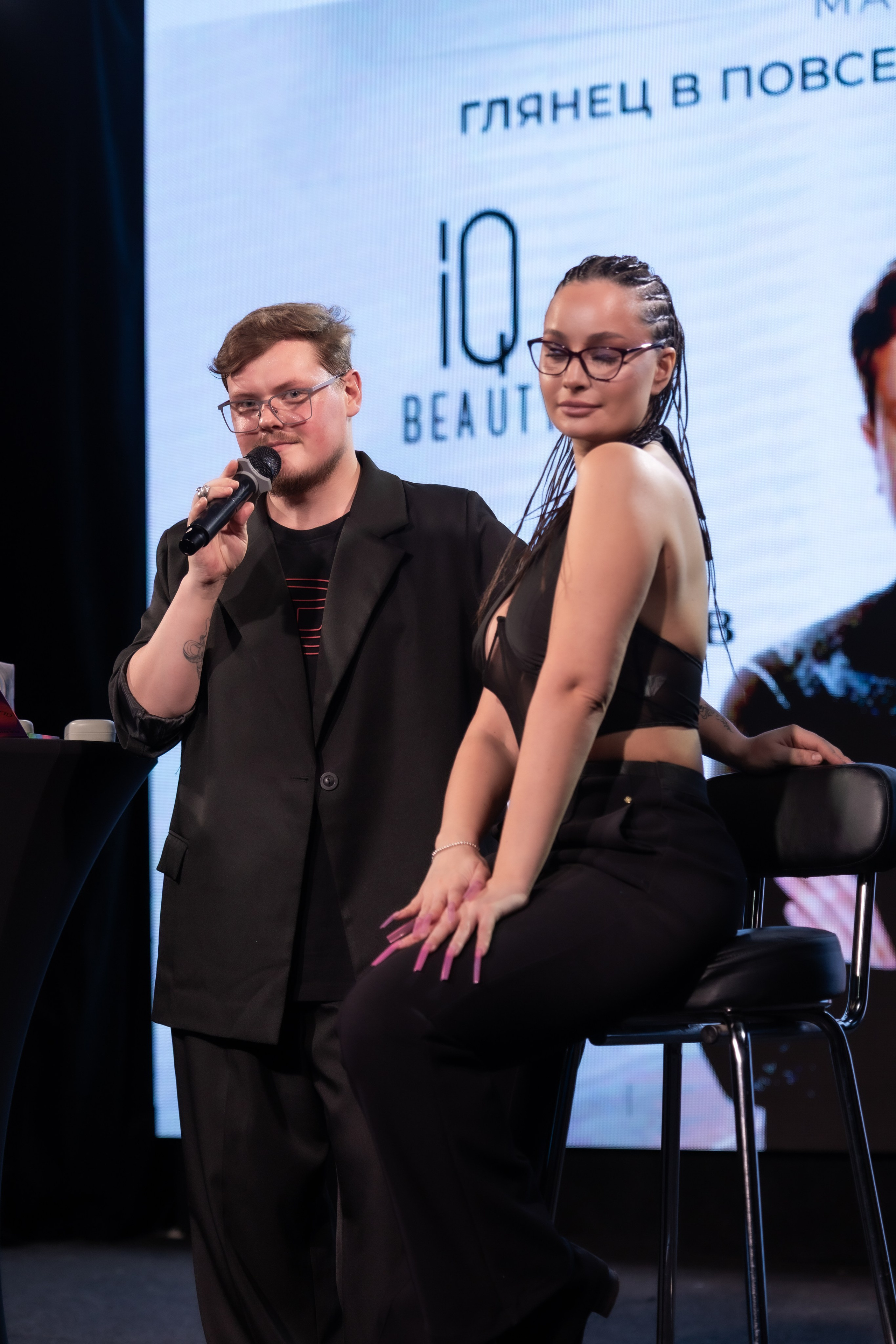 Мастер-класс по макияжу на Модной волне от Ивана Смирнова, звездного визажиста. Студия фото, видеографии и мультимедийного дизайна в Москве Multi Frame Studio