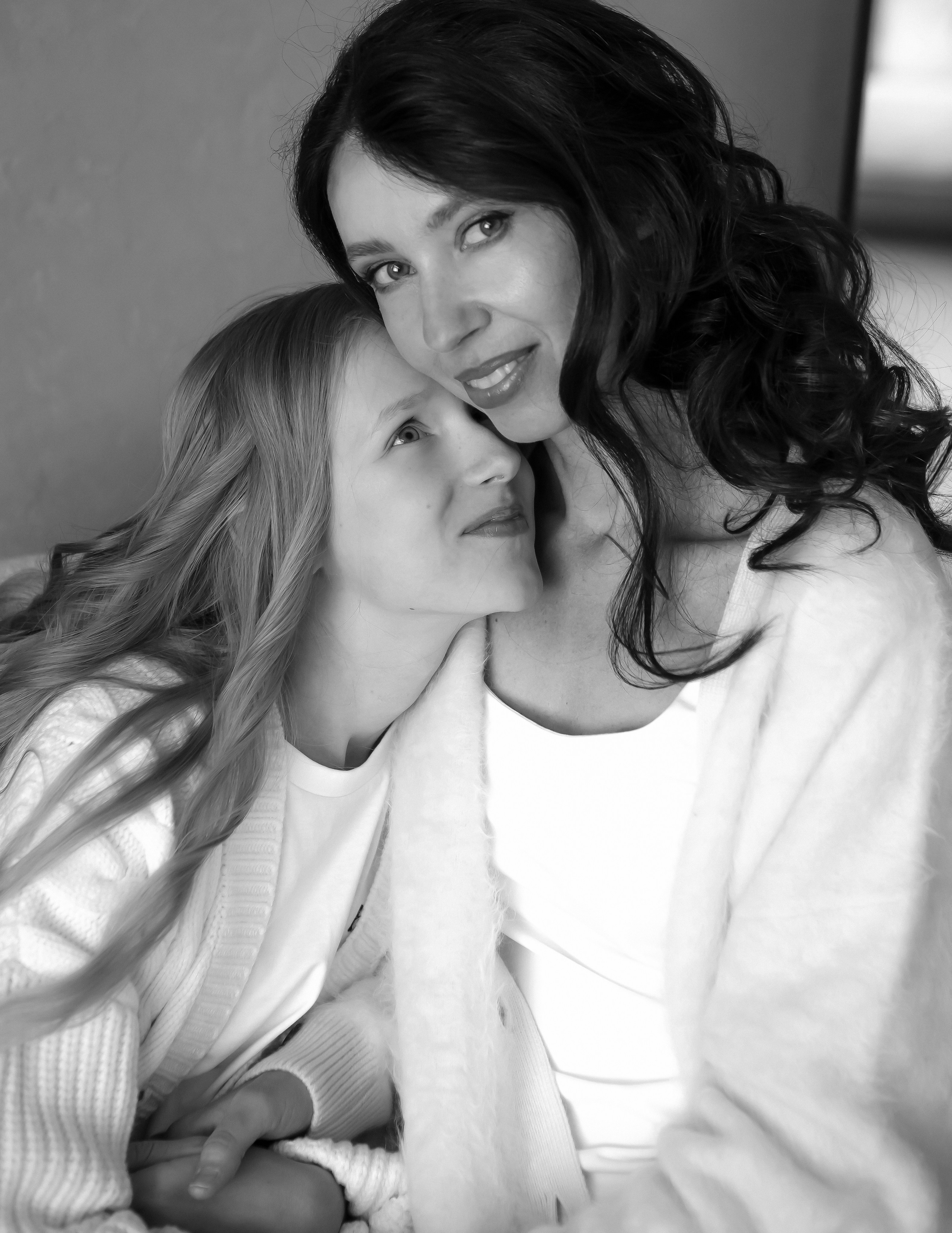 Семейная фотосессия в минималистичном стиле. Фотограф Александра Рышкова