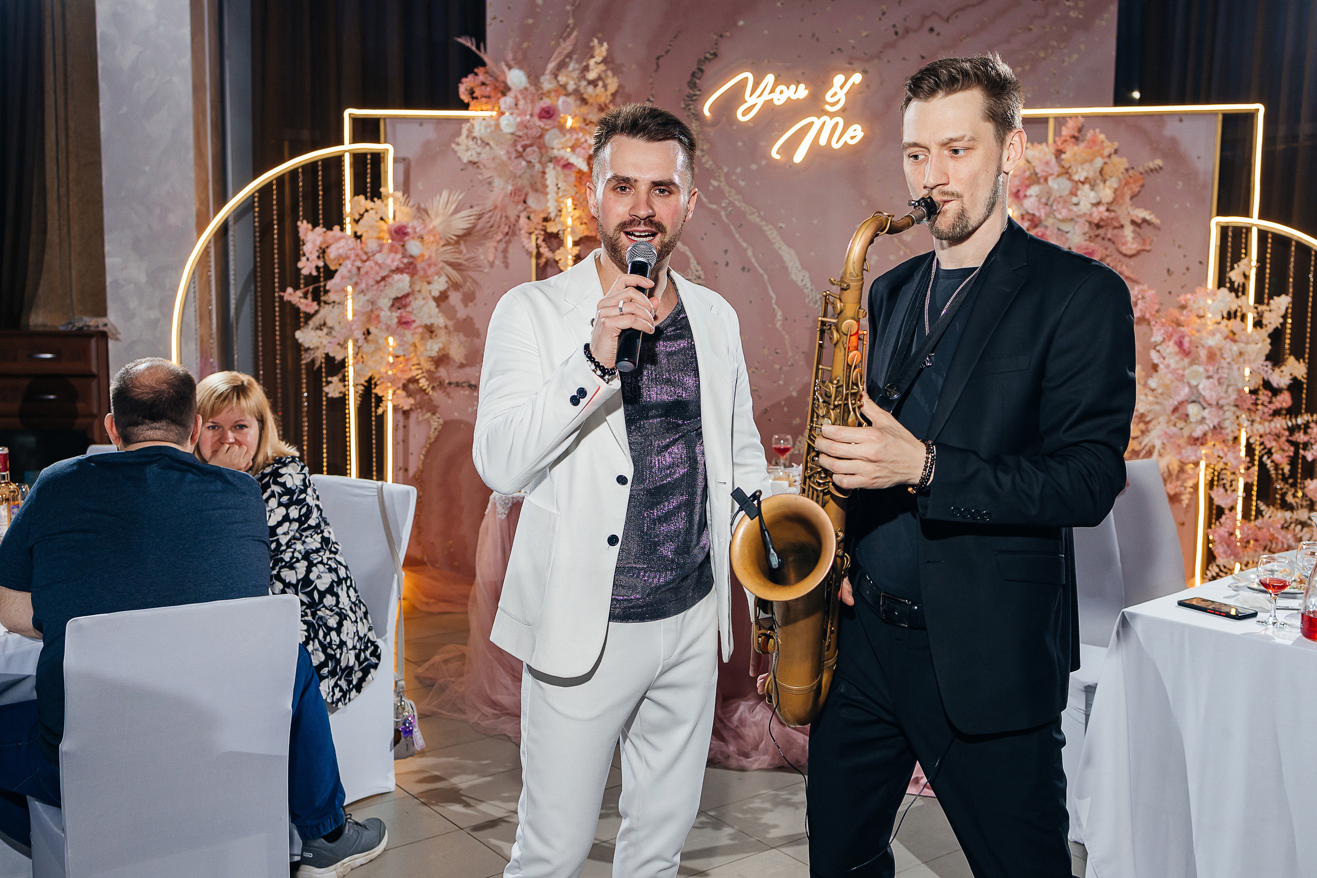 Романтическая история любви с первого взгляда. Олег Сверчков | Свадебный фотограф Вологда