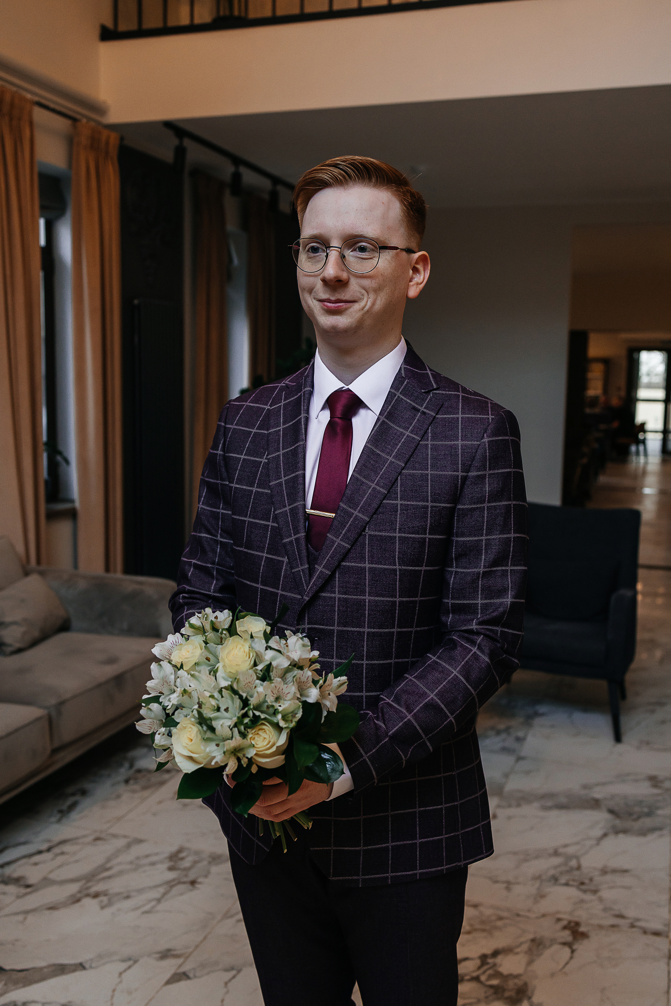 Романтическая история любви с первого взгляда. Олег Сверчков | Свадебный фотограф Вологда