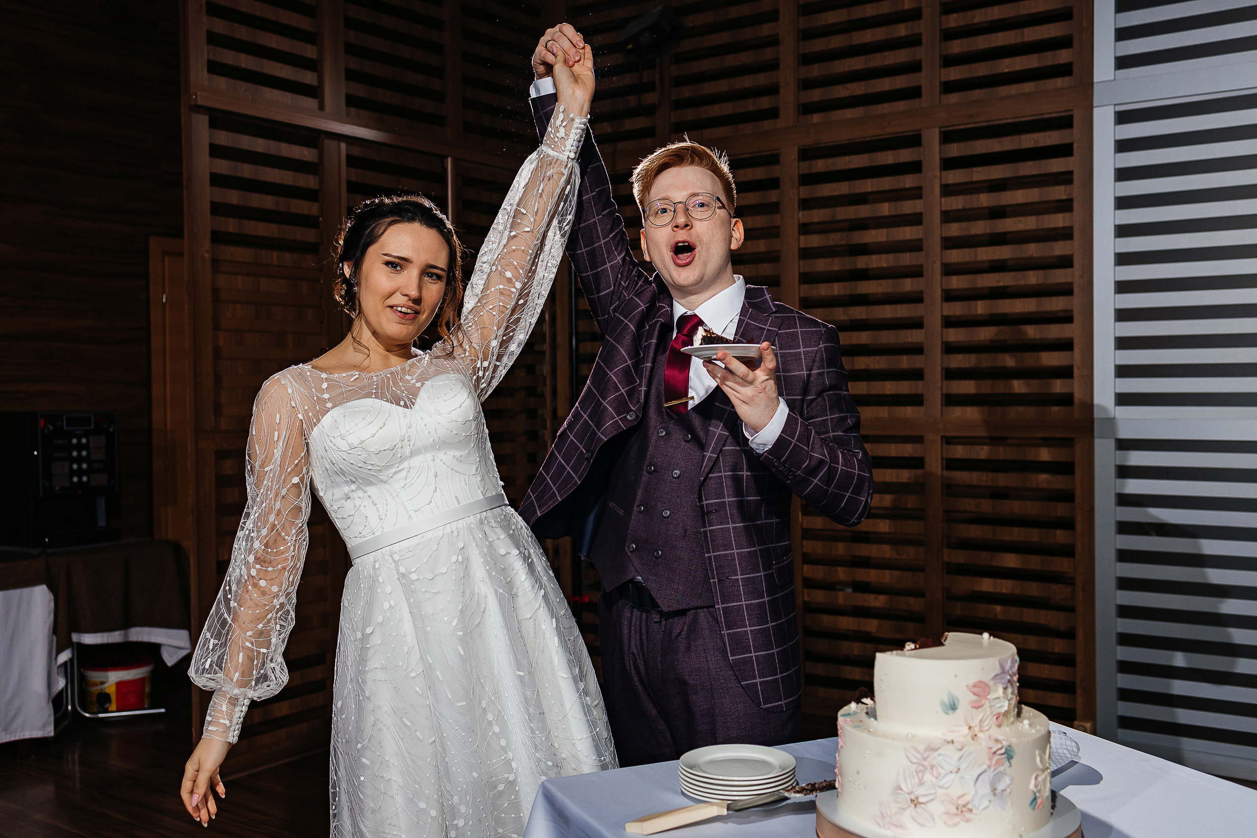 Романтическая история любви с первого взгляда. Олег Сверчков | Свадебный фотограф Вологда