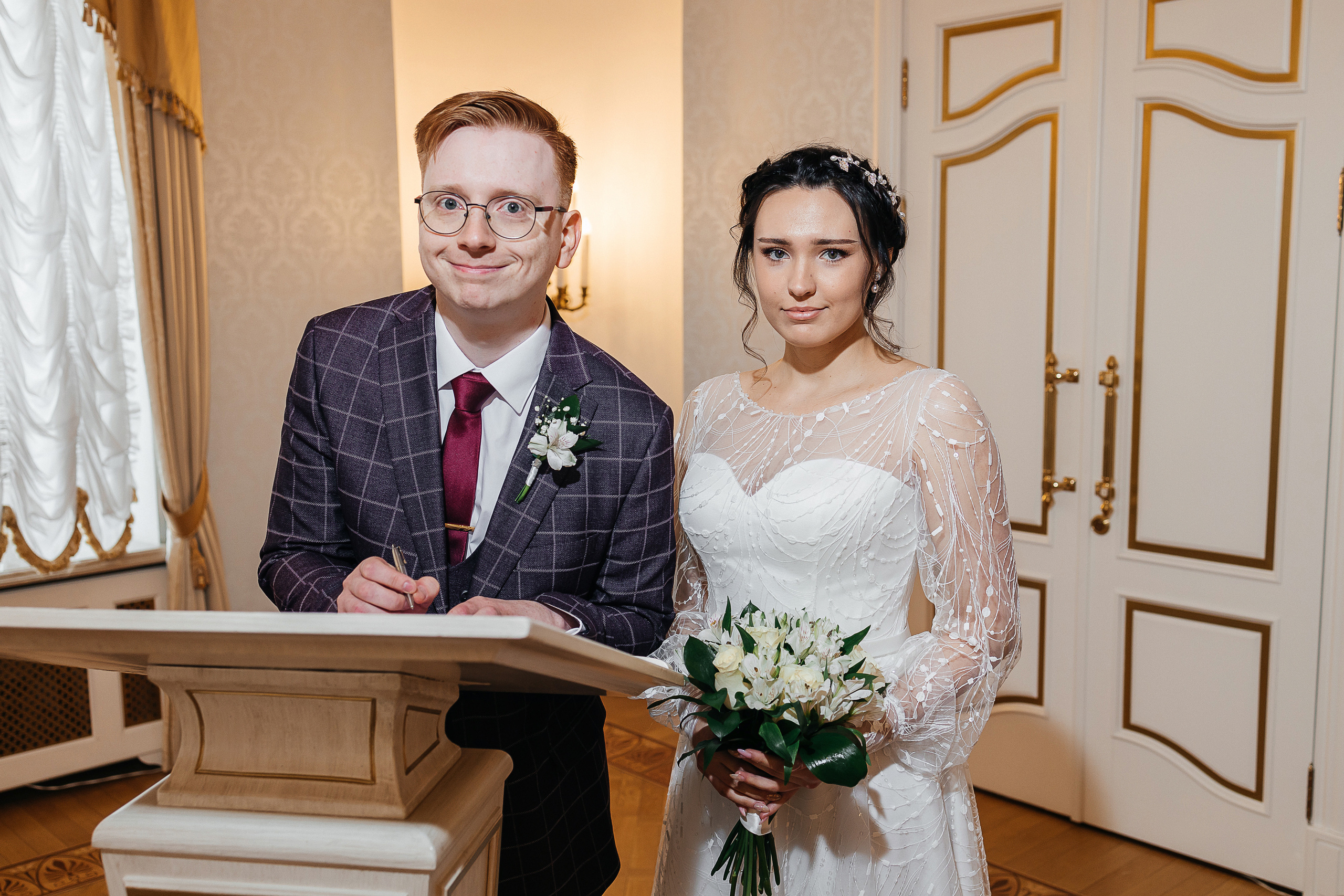 Романтическая история любви с первого взгляда. Олег Сверчков | Свадебный фотограф Вологда