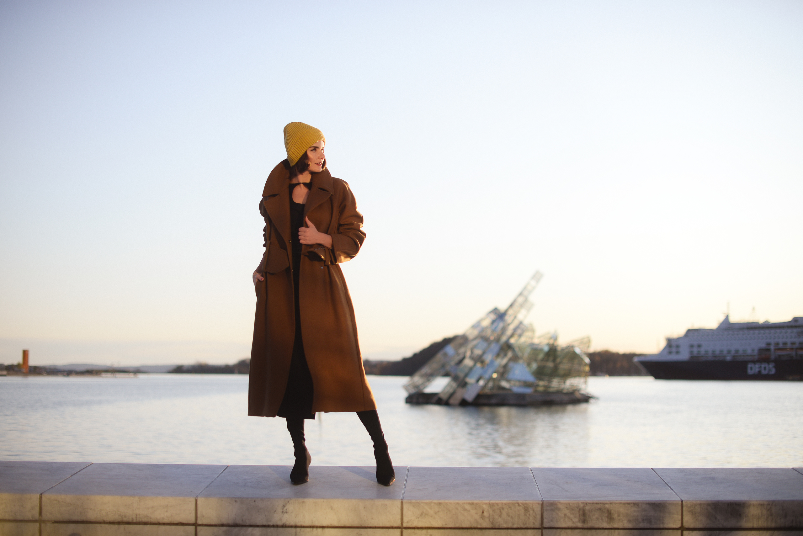 Street portrait. Photographer in Provence Julia Lipiainen