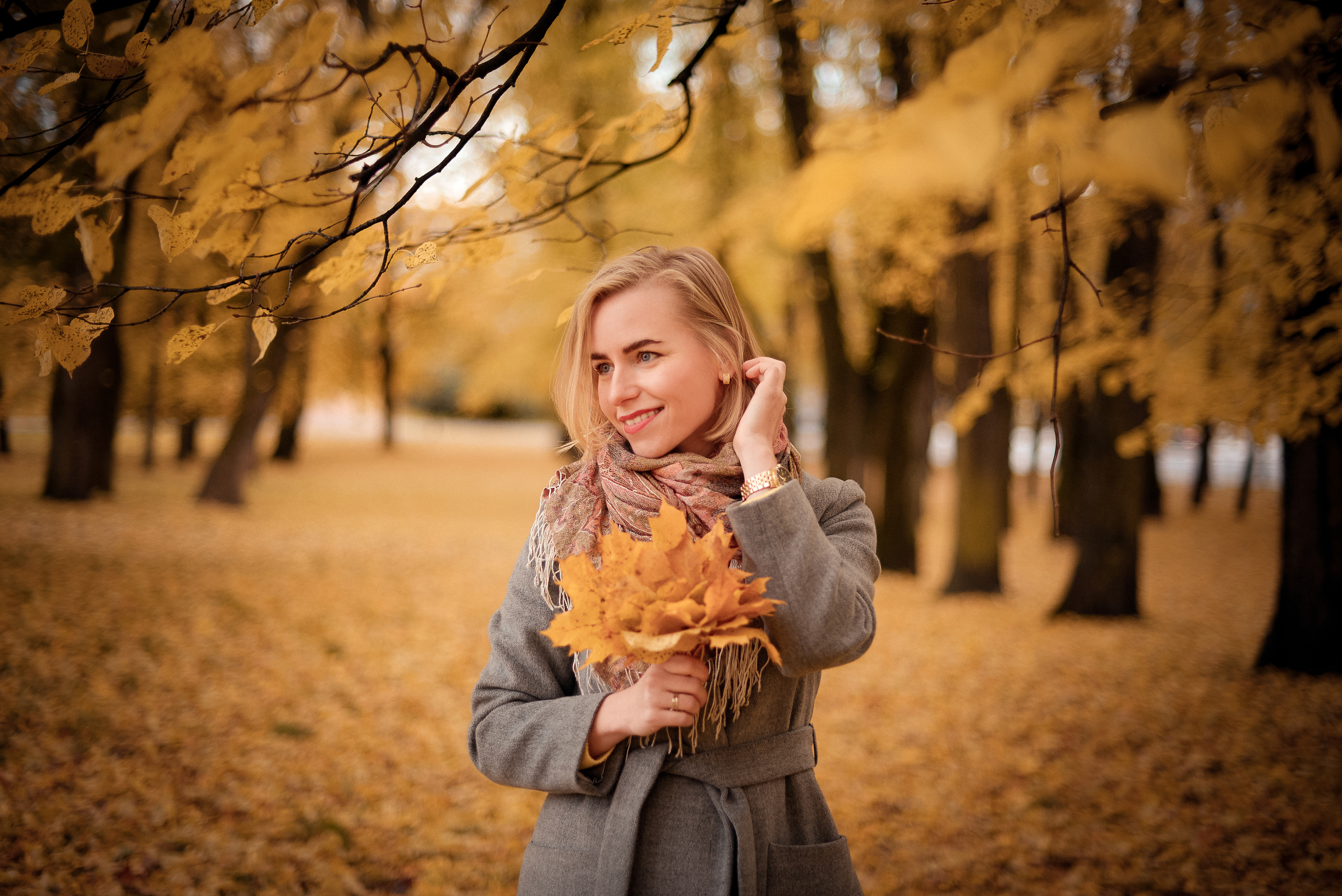 Street portrait. Photographer in Provence Julia Lipiainen