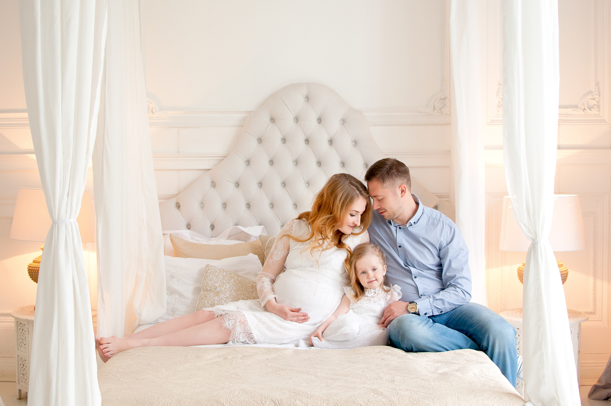 Pregnancy. Photographer in Provence Julia Lipiainen