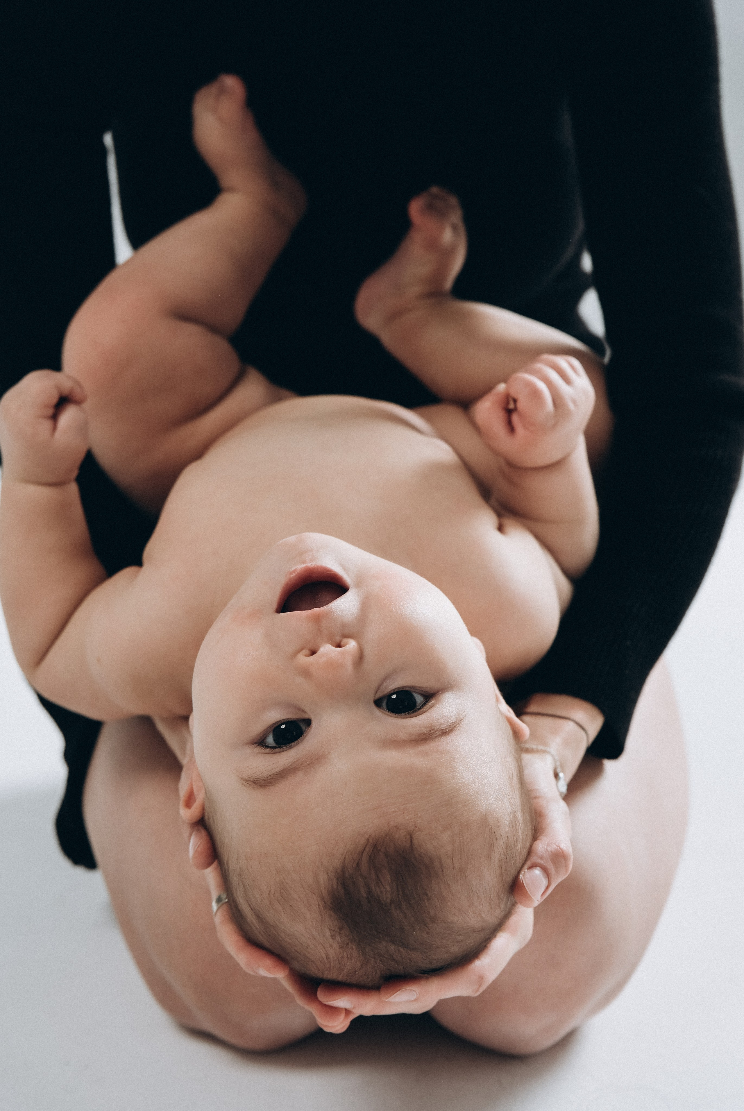 Фотосессия для малышей, домашняя фотосессия для детей. Ньюборн и детский фотограф в Москве Шигина Марина