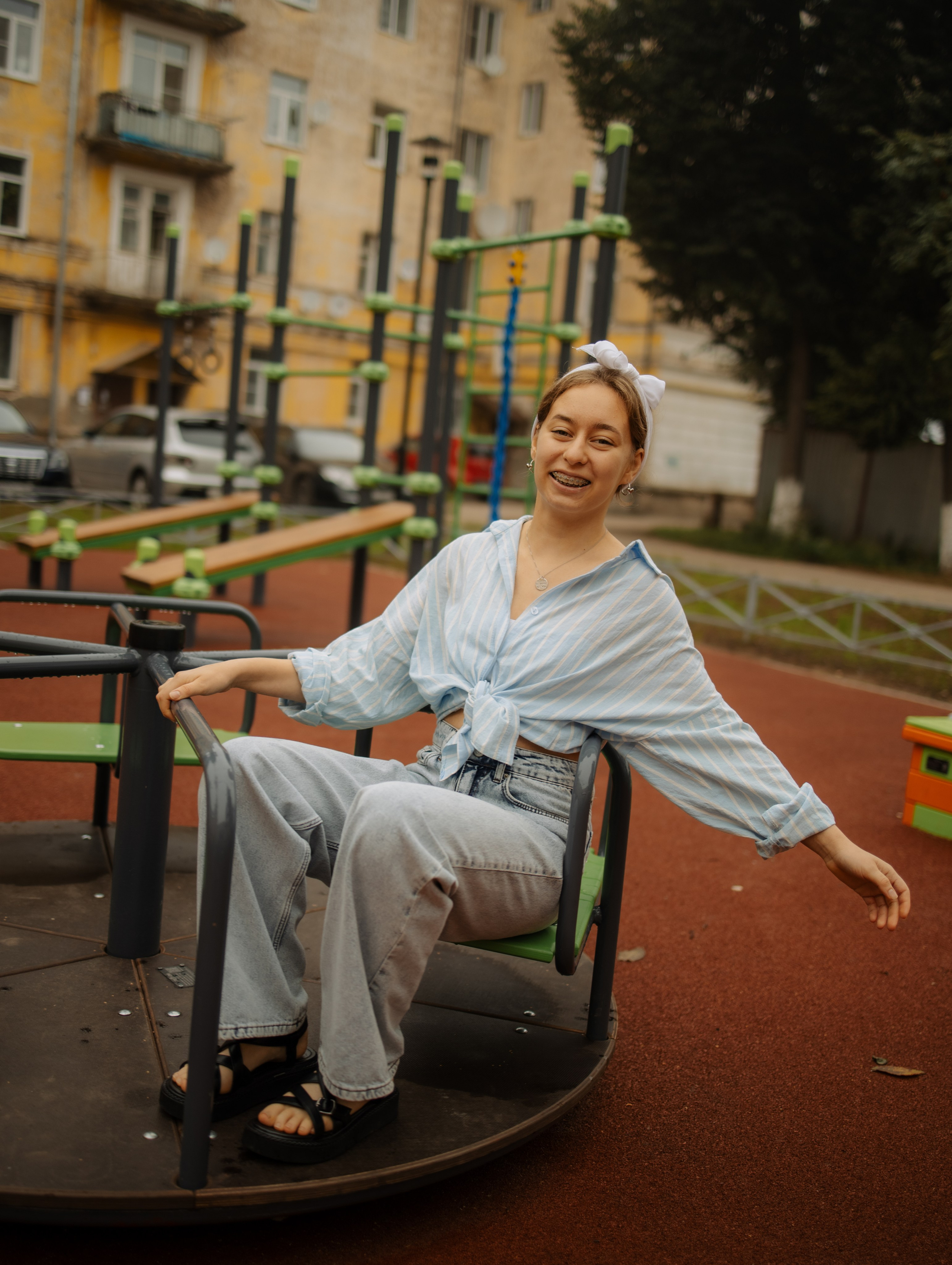 Городская лайф съемка для девушки. Фотограф Углич и Ярославль Ольга Тятюшкина