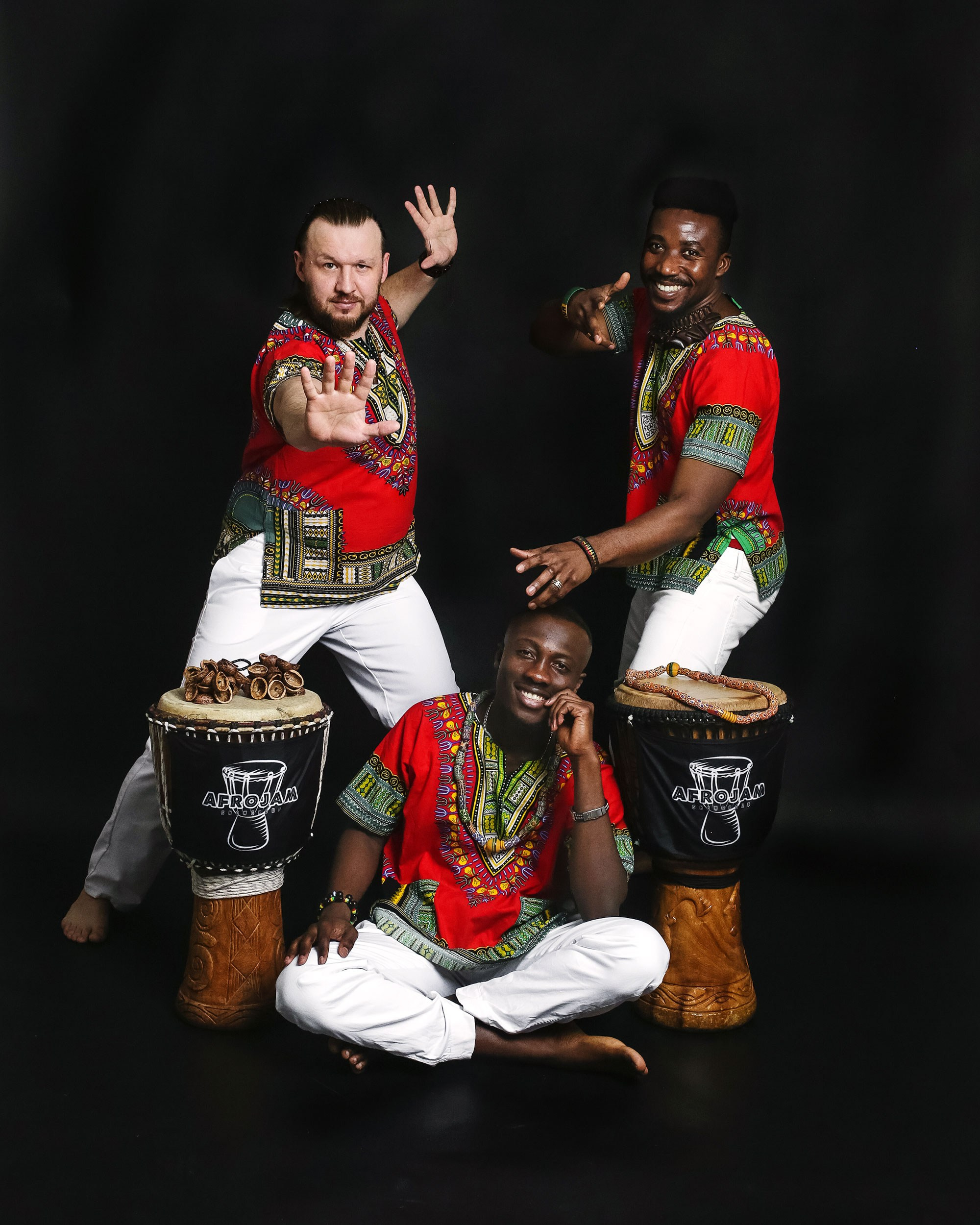 Шоу африканских барабанов. Фотостудия Автопортретная № 2 в Ижевске