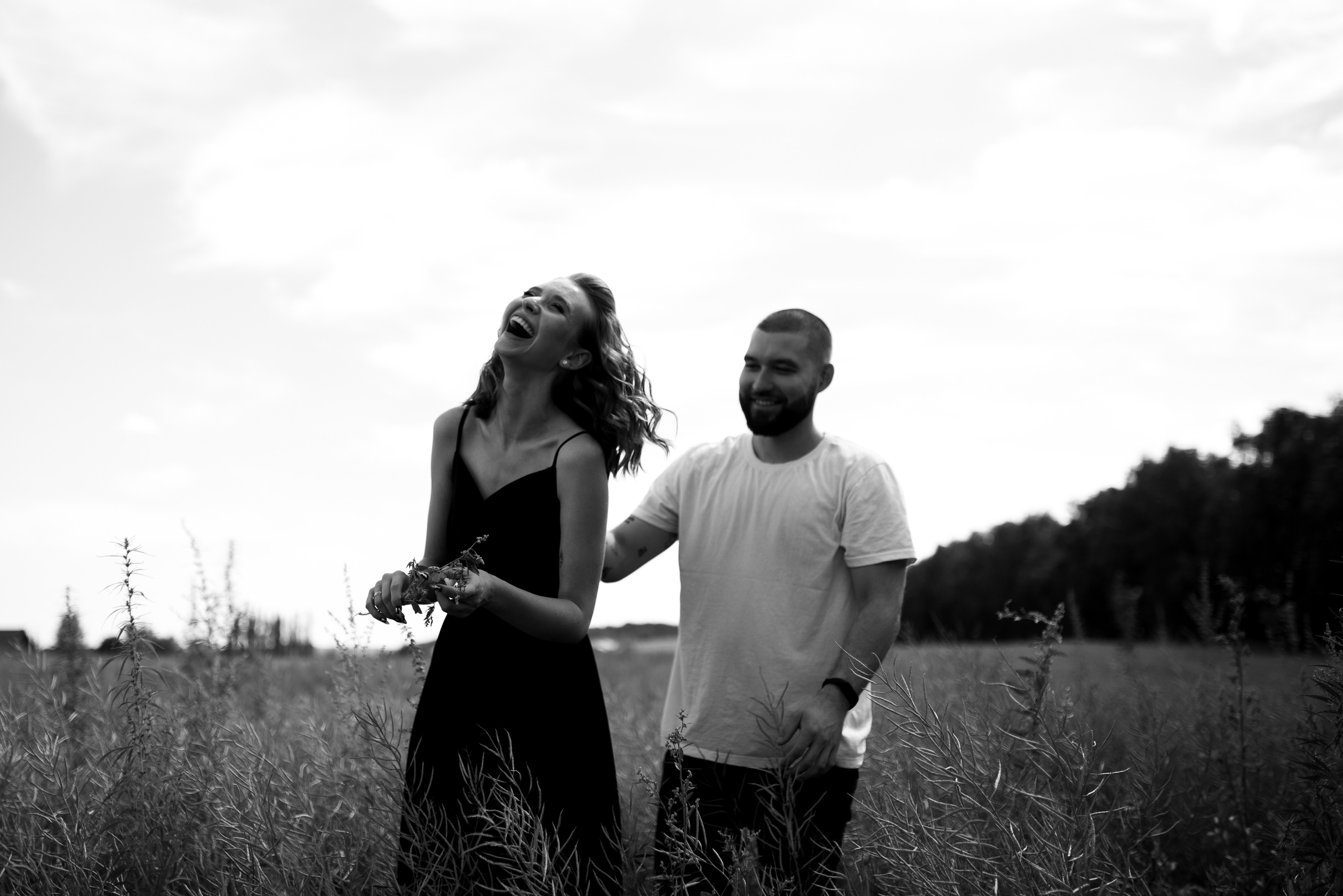 Парная фотосессия в поле. Фотограф в Уфе Комягина Анастасия