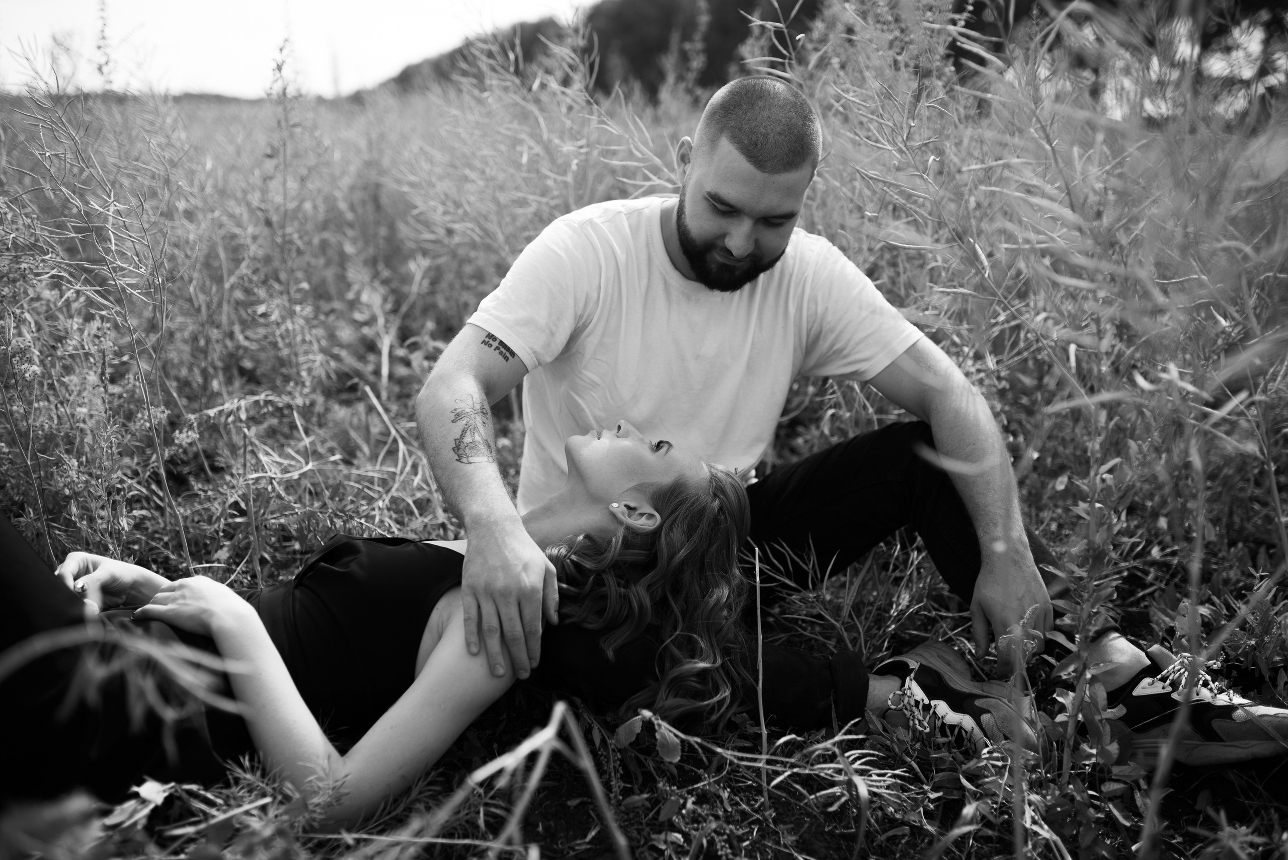 Парная фотосессия в поле. Фотограф в Уфе Комягина Анастасия