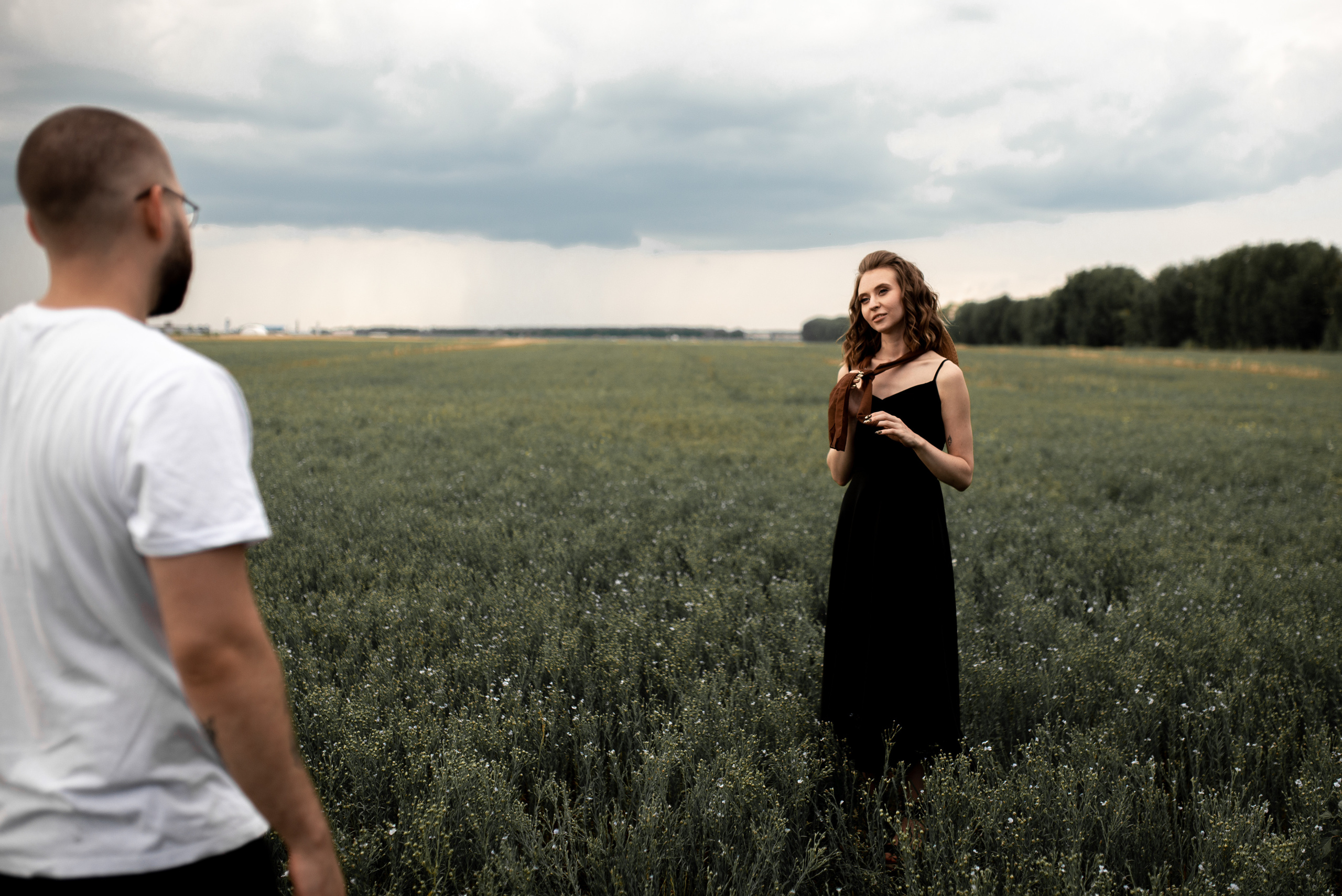 Парная фотосессия в поле. Фотограф в Уфе Комягина Анастасия