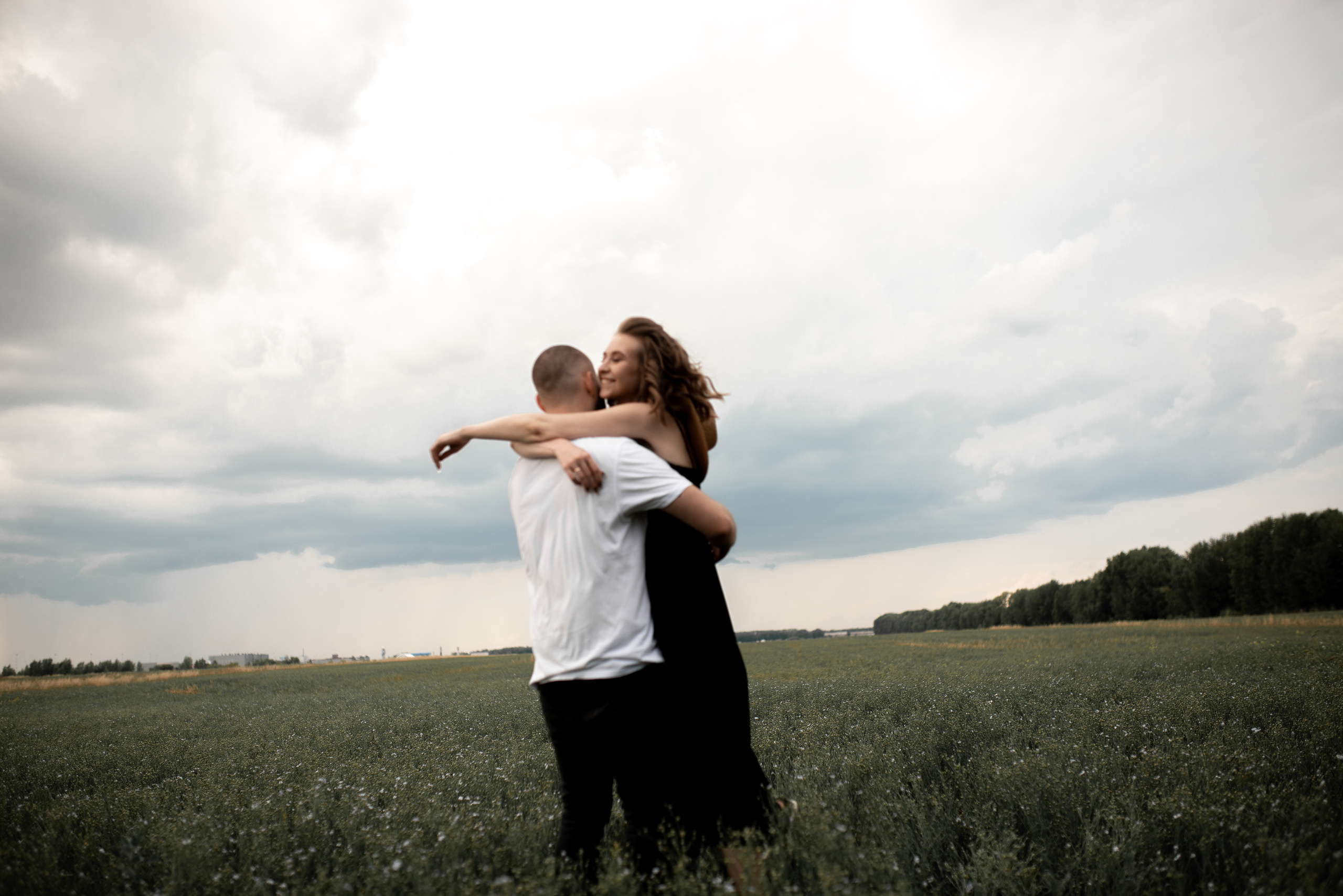 Парная фотосессия в поле. Фотограф в Уфе Комягина Анастасия